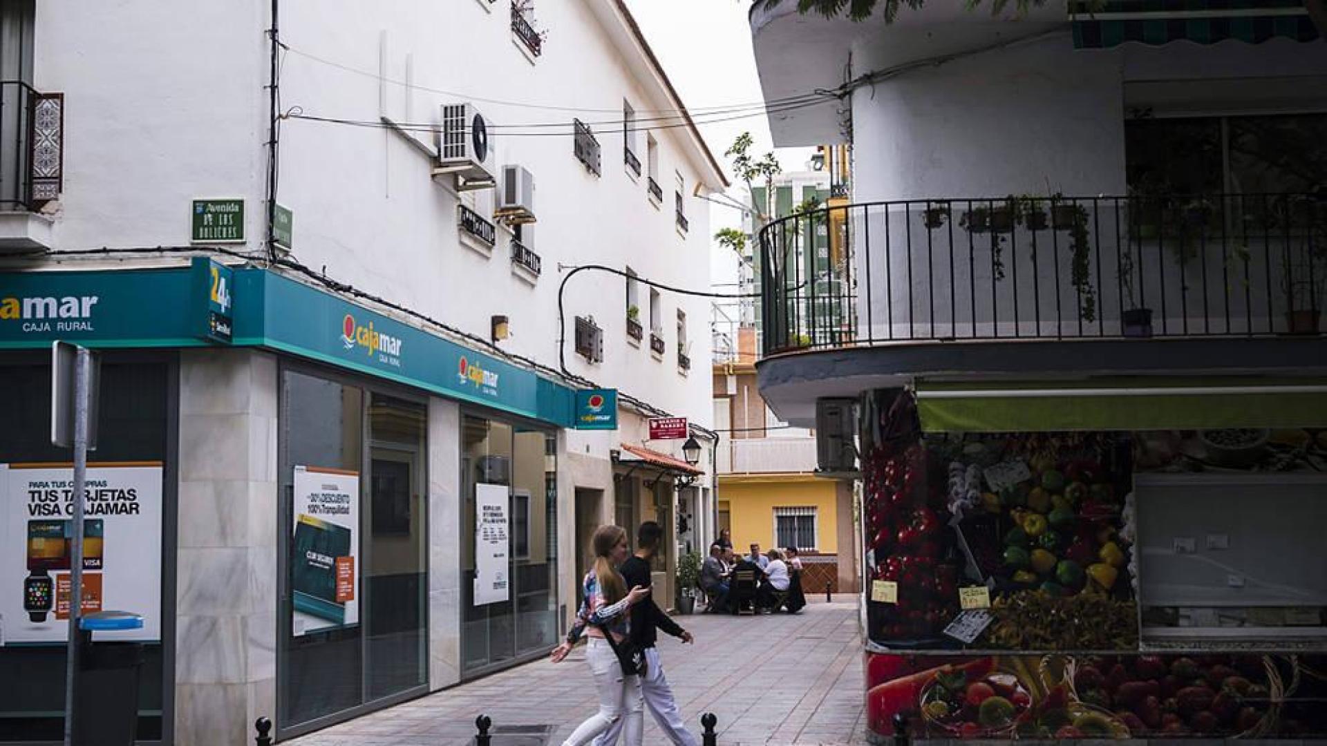 Hallan muerta a una mujer finlandesa en Fuengirola y detienen a su marido
