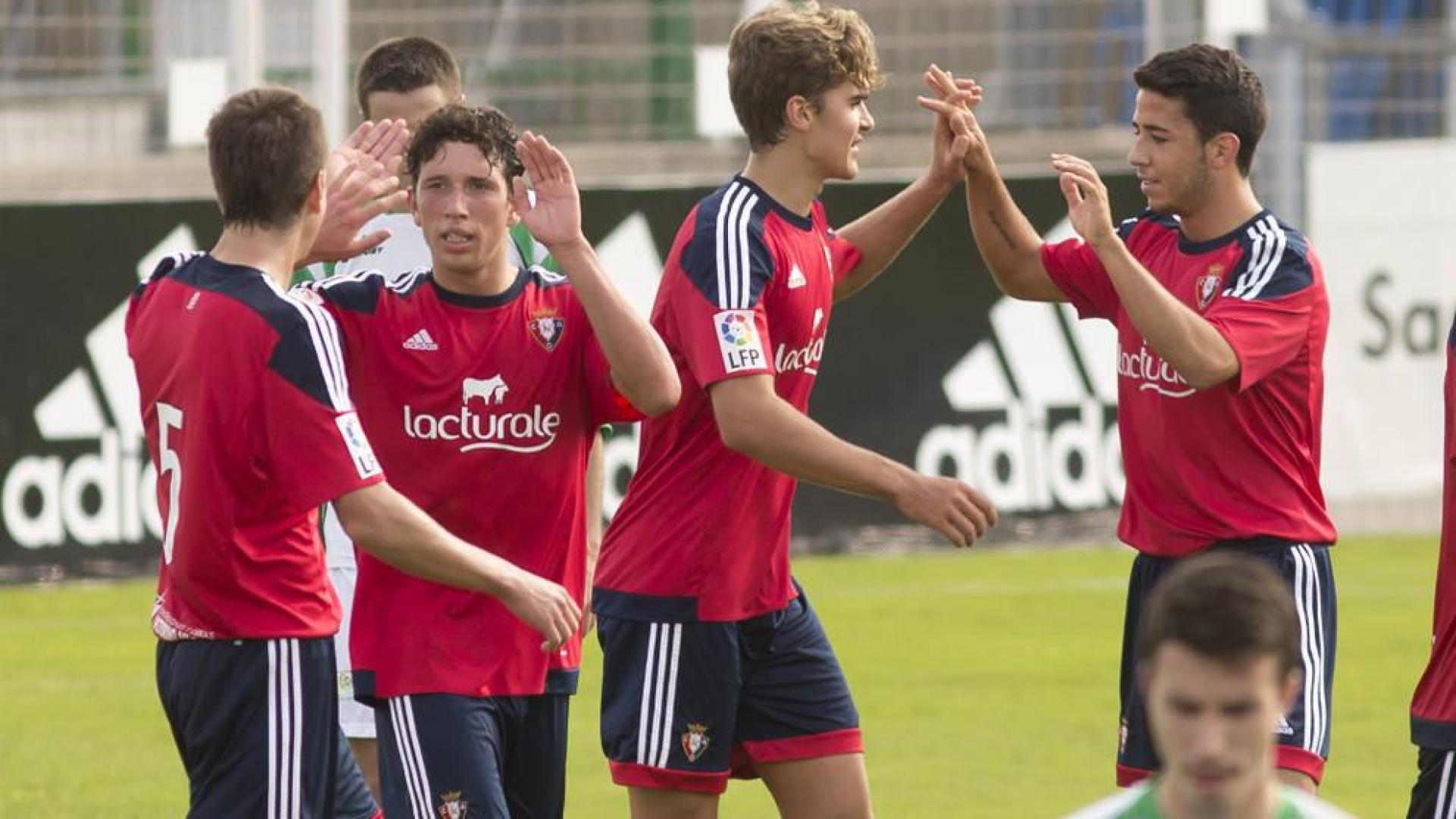 El Promesas celebra un gol contra Oberena.