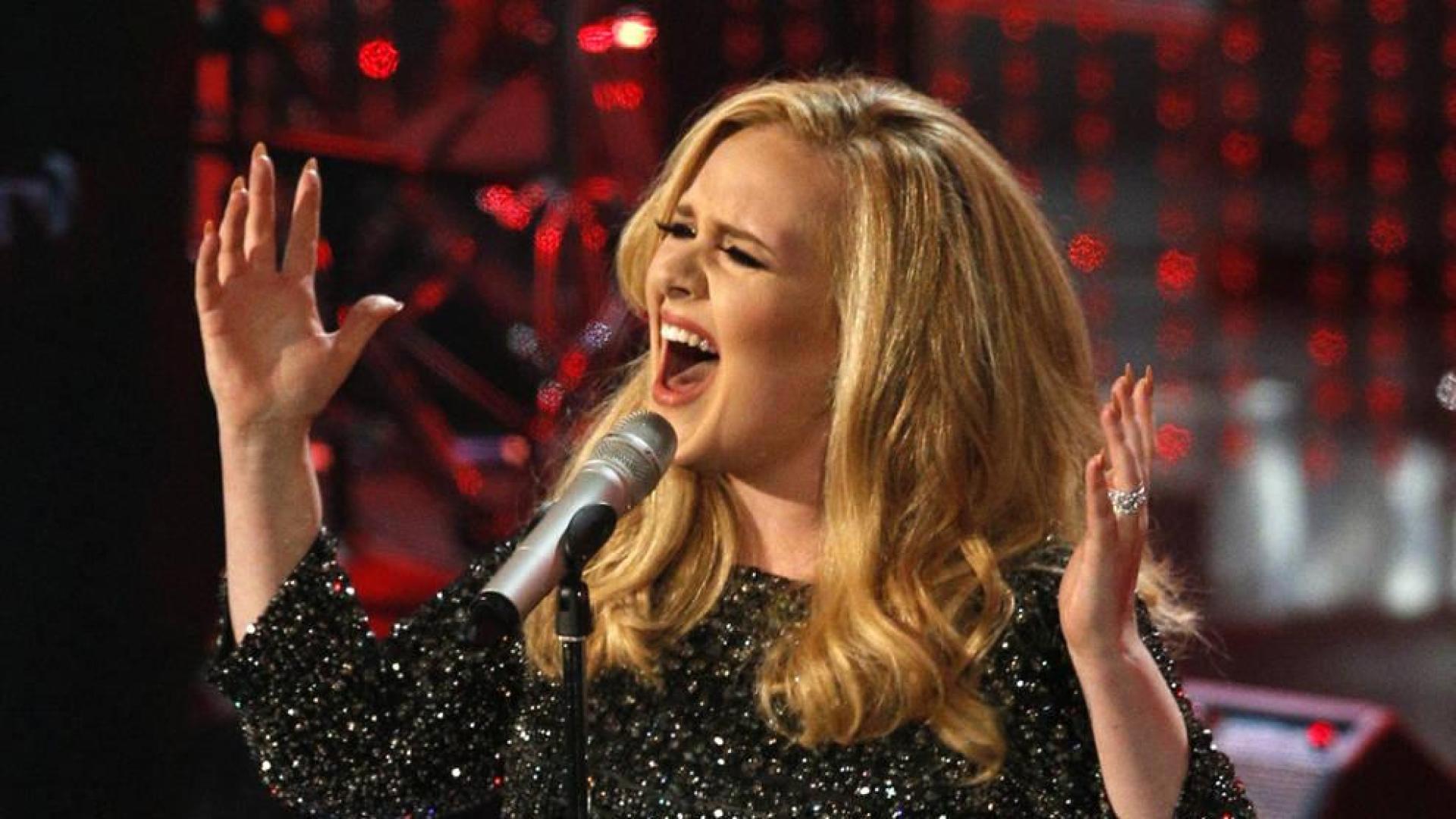 ¿Despierta 'Hello' de Adele el deseo de volver con tu ex?