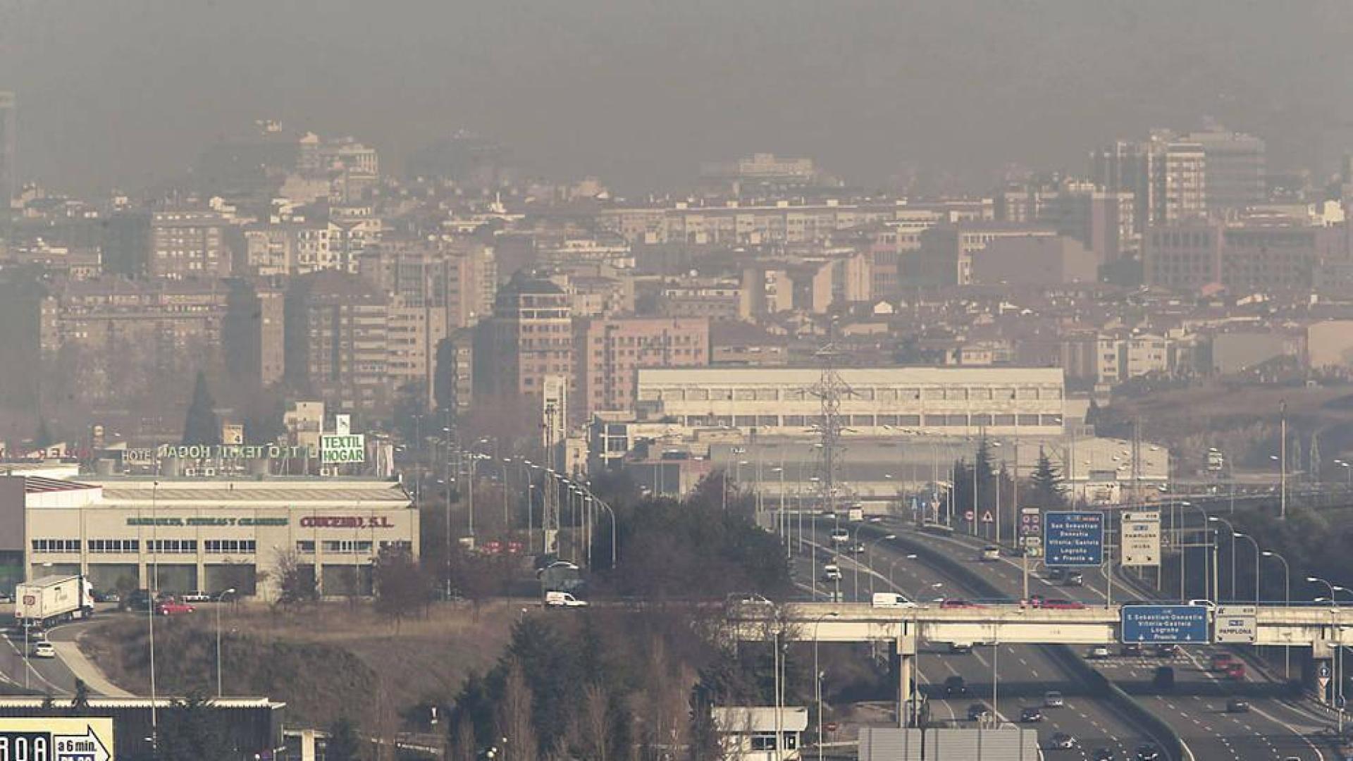 La ola de calor sube el nivel de polución y deteriora la calidad del aire en Navarra