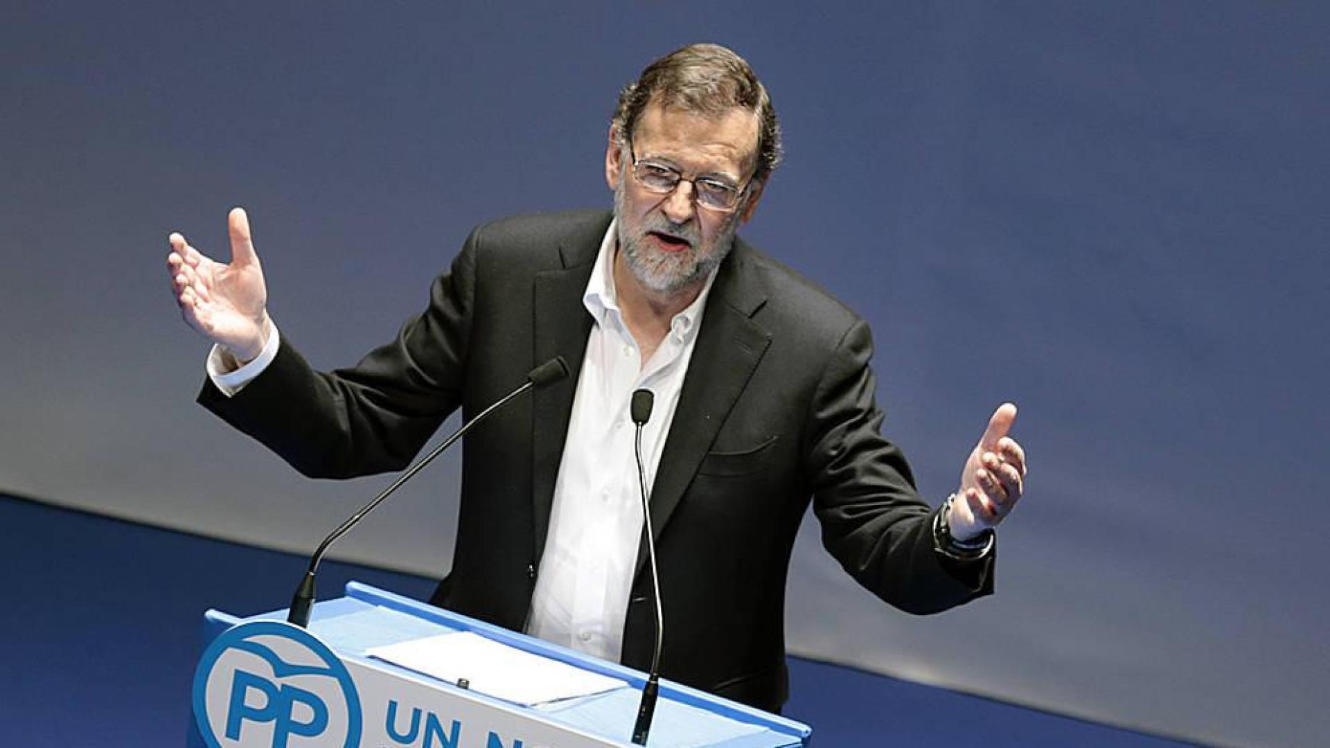 Rajoy insiste en un gobierno de coalición con PSOE y Ciudadanos