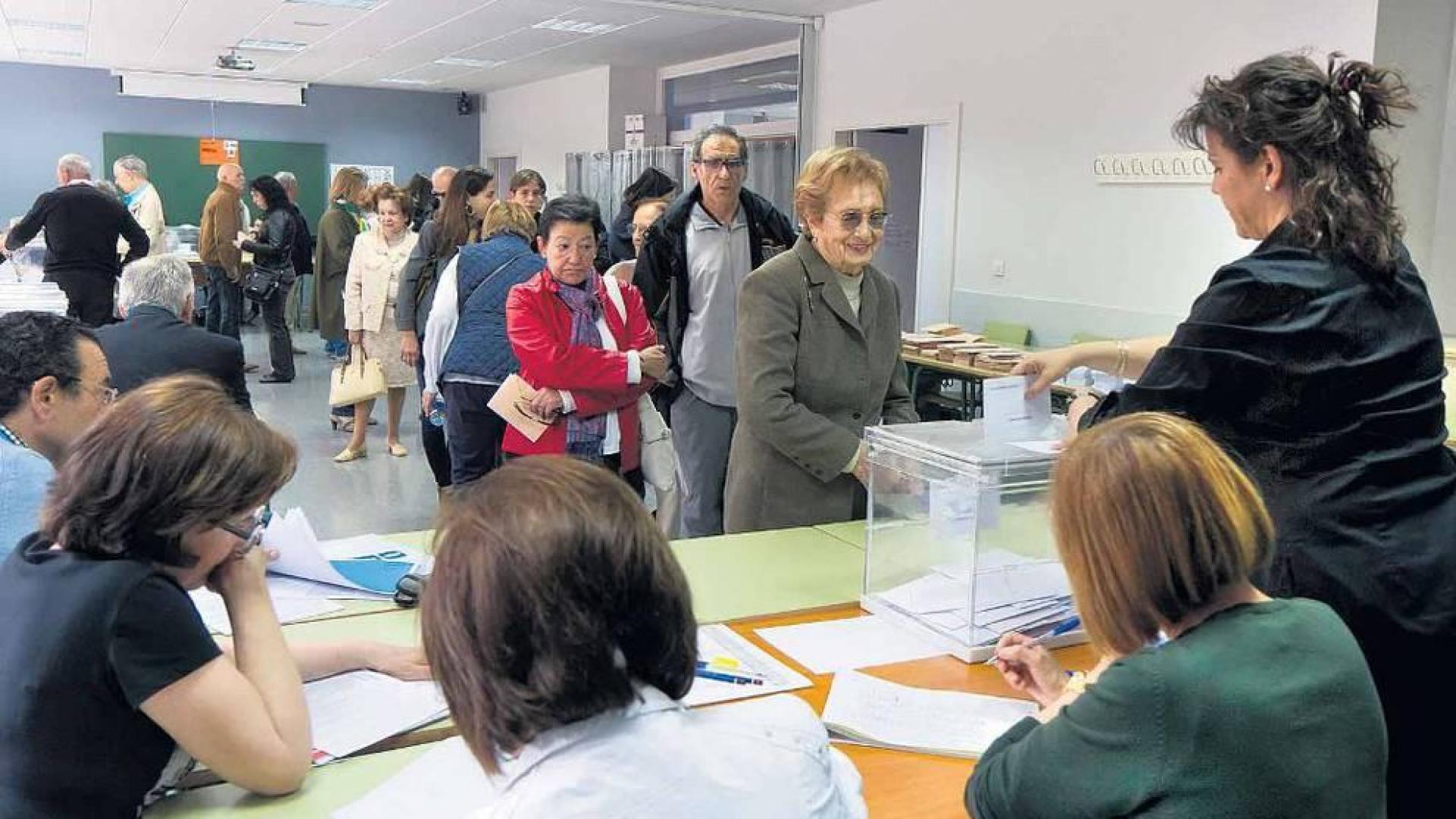 Tener un viaje contratado exime de la obligación de ser mesa electoral