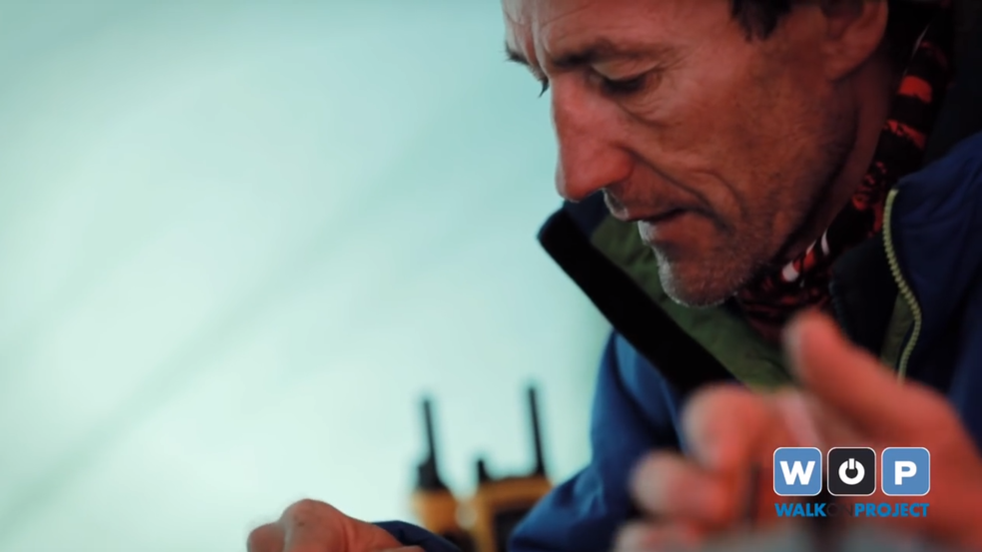 Mikel Zabalza explica la decisión del equipo en el último vídeo enviado desde el CB de los Gasherbrum