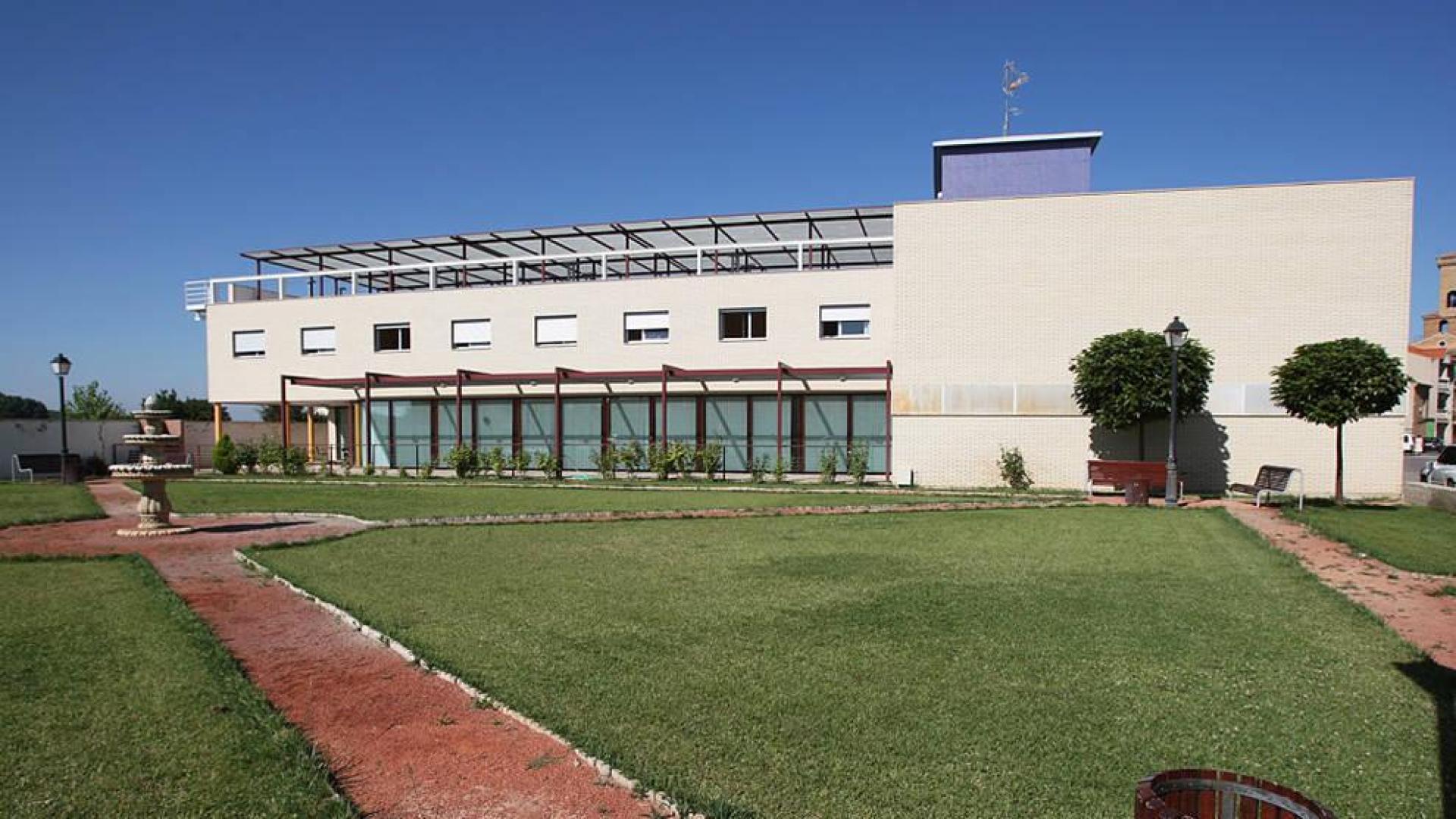 Obra Social La Caixa aporta 4.450 euros a la residencia de ancianos de Marcilla