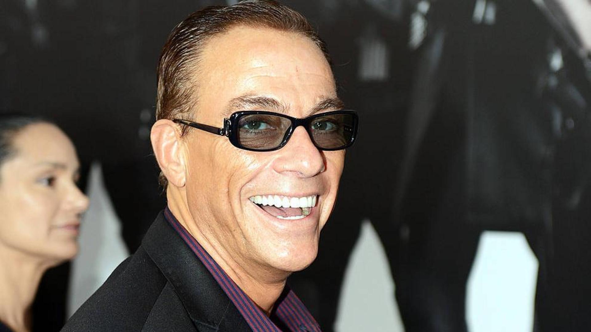 Jean Claude Van Damme se enfada y se va en medio de una entrevista