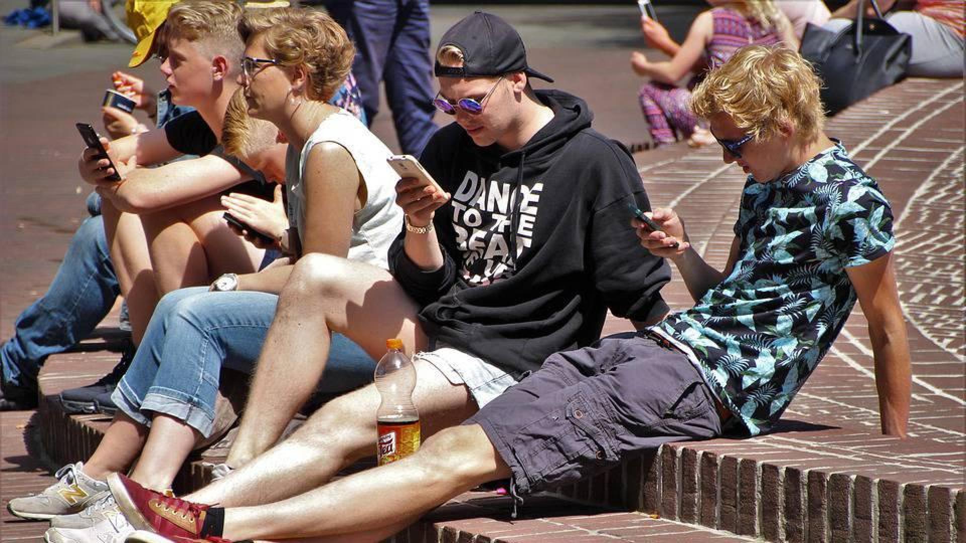 El 89,9% de los españoles considera "fundamental" tener un grupo de amigos