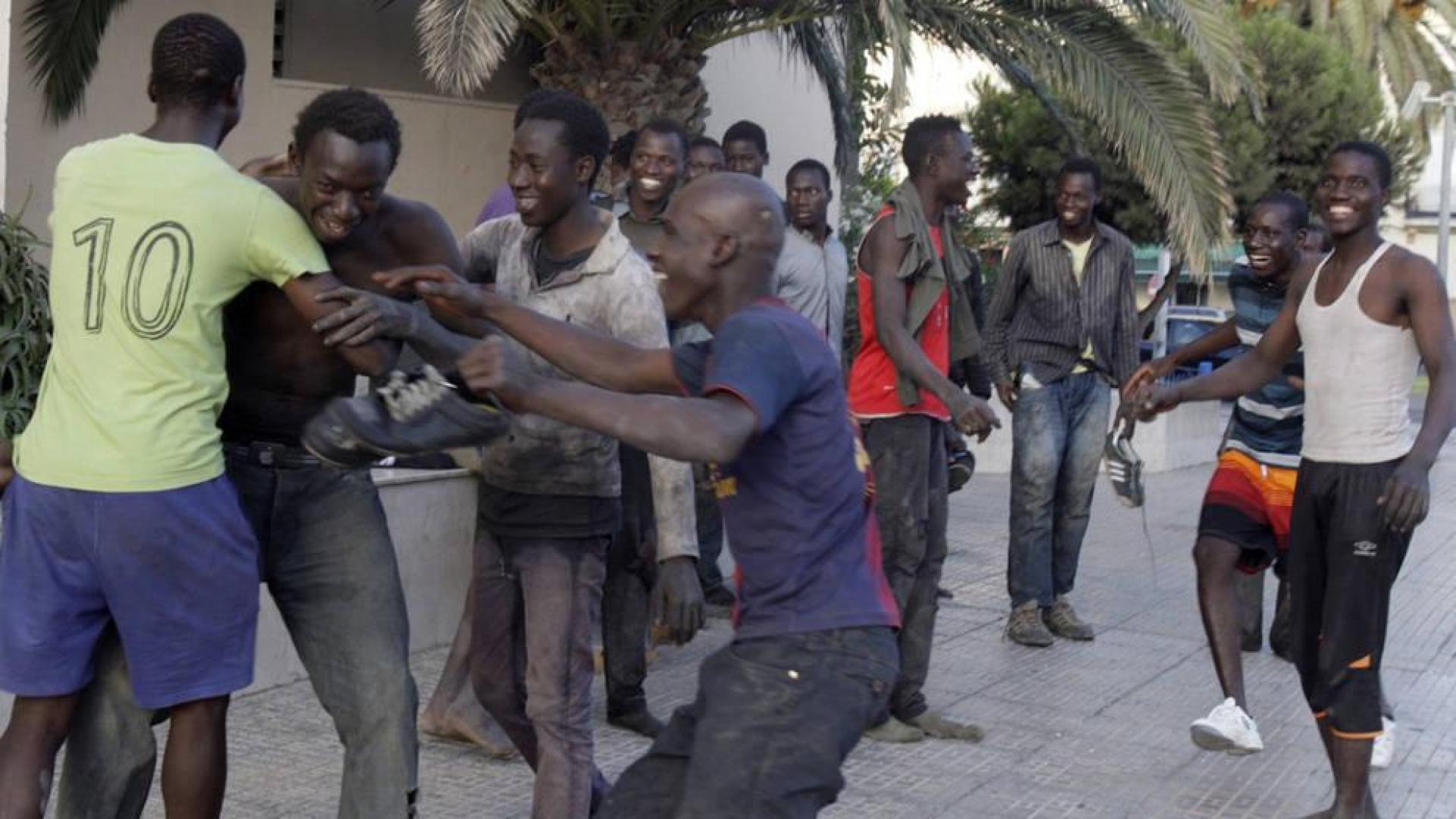 Unos cuarenta inmigrantes entran en Melilla tras lograr saltar la valla