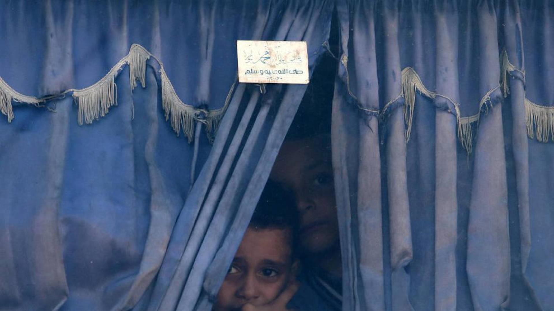 Un artista "enmienda" los ánimos en la Franja de Gaza con belleza cotidiana