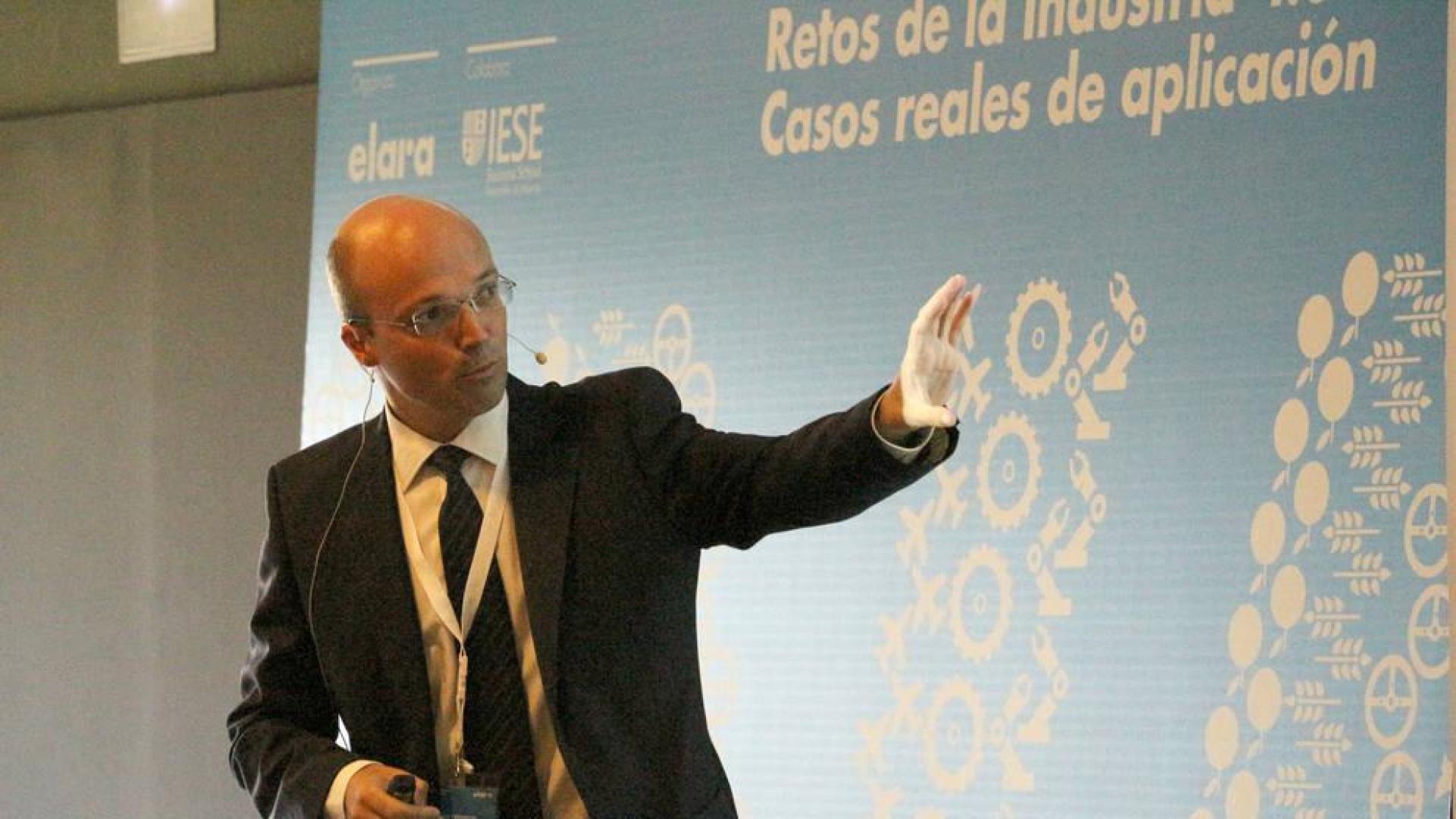 La V Jornada de Productividad Industrial, organizada por Elara y el IESE, ha reunido en Pamplona a casi 200 asistentes y a ponentes de empresas como el Instituto Lean Management, Tecnalia, Prodintec o Gestamp