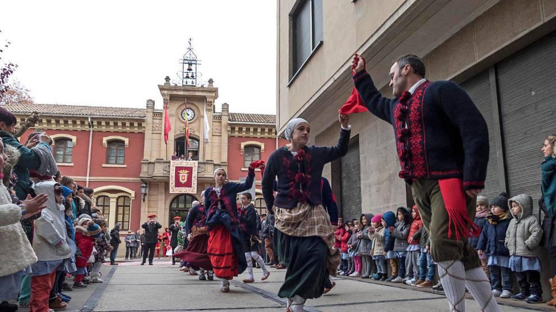 Cien minutos de tradición al apóstol