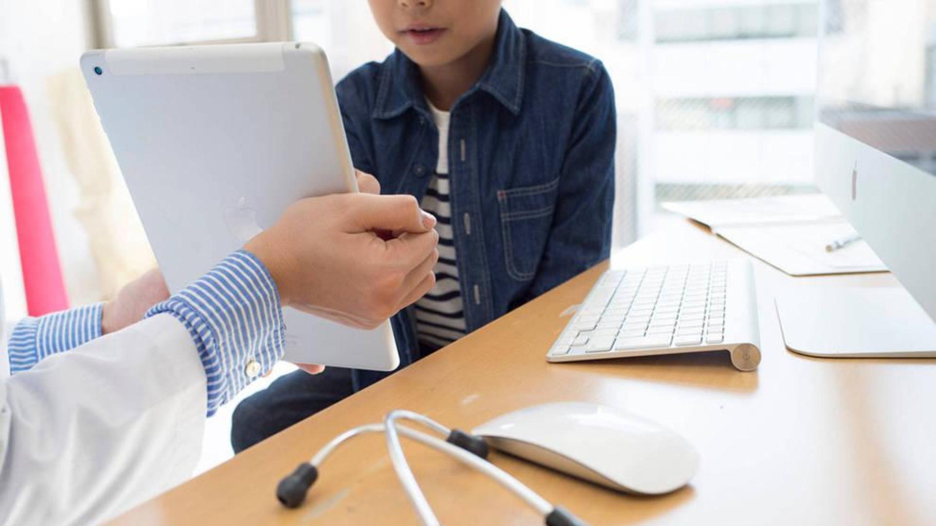 El pediatra no cuenta alos padres lo que le dice el menor si no hay riesgo vital