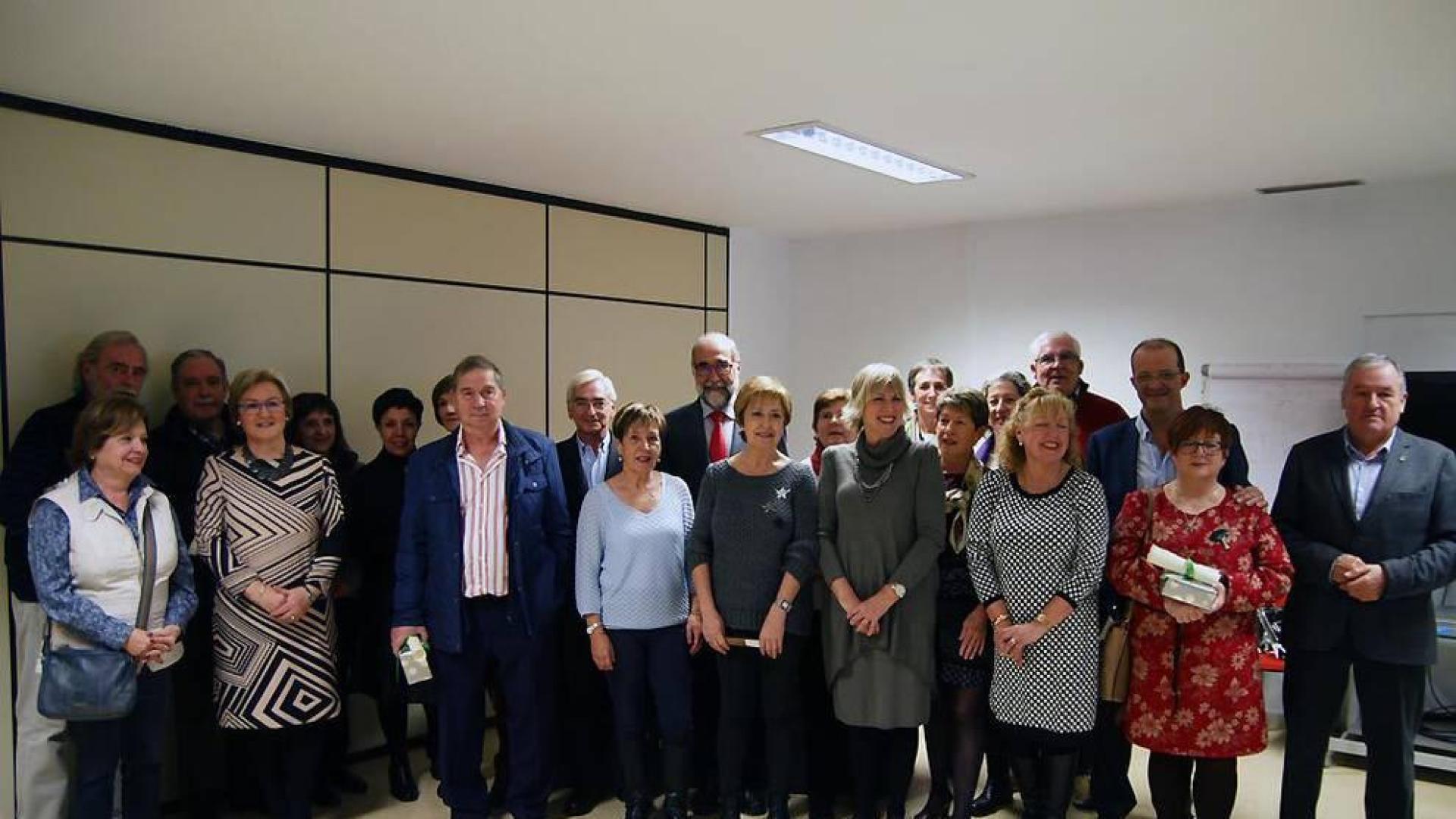 Salud homenajea al personal sanitario jubilado de la Red de Atención Primaria