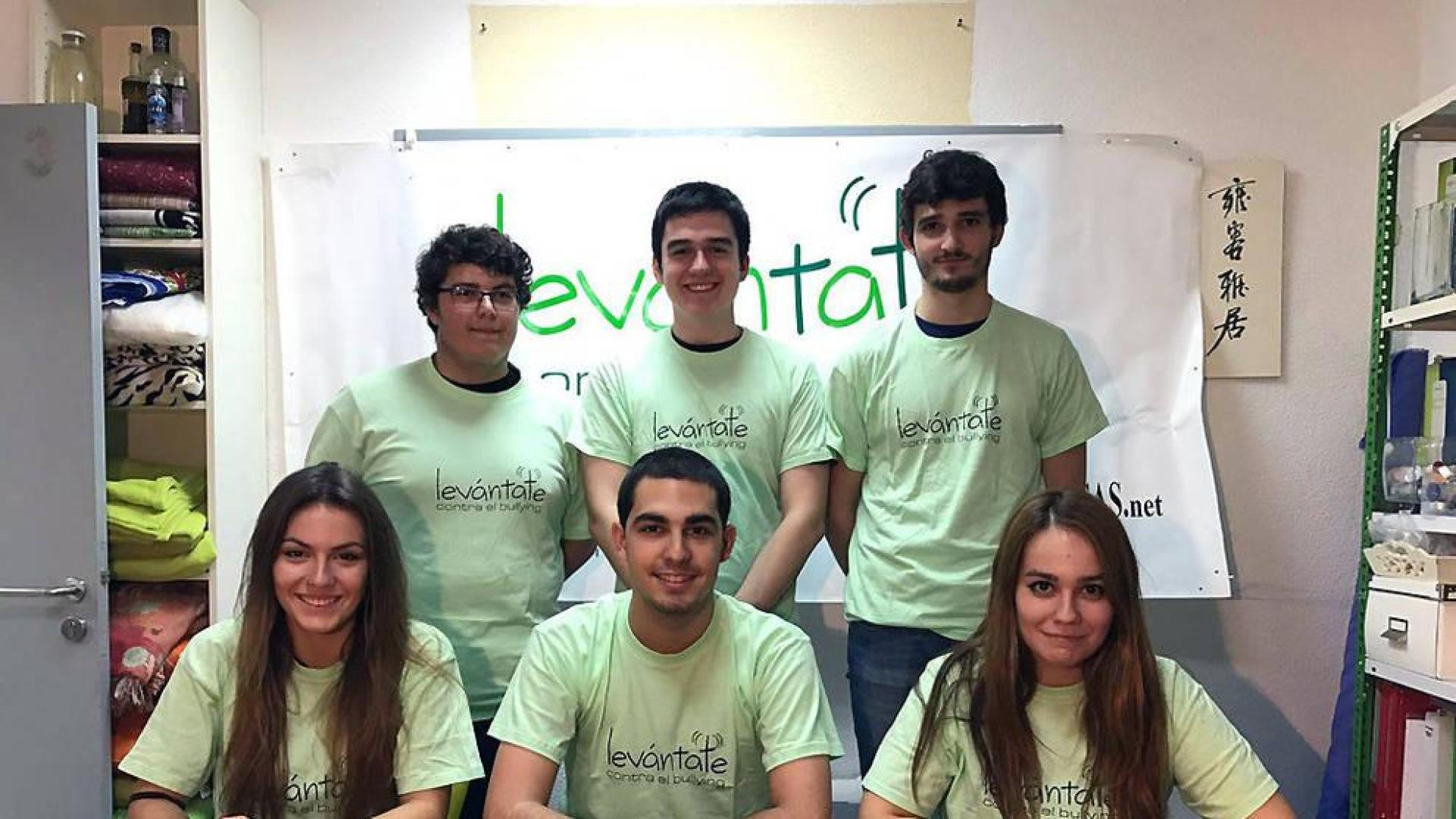 Levántate contra el 'bullying', una ayuda contra el acoso