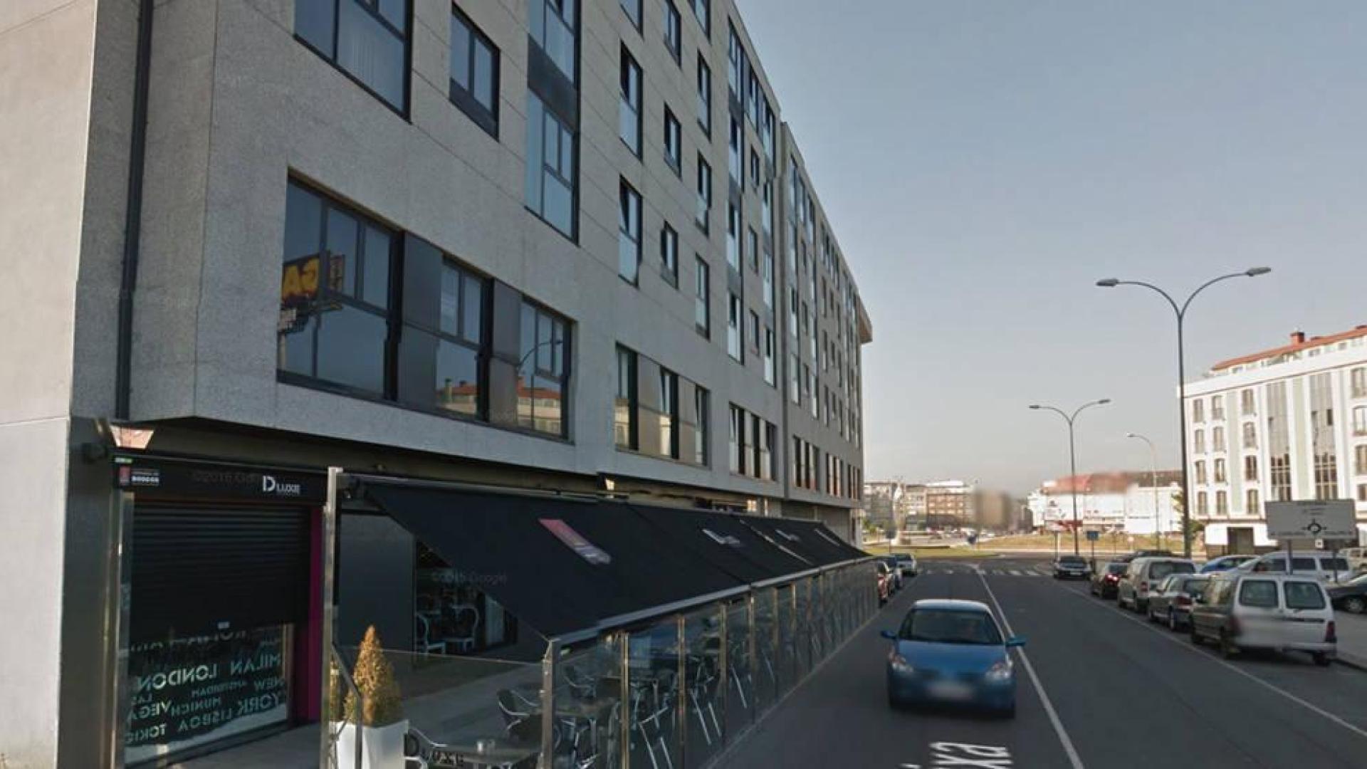 Detenido por apuñalar tres veces a su expareja tras una cena de empresa en Carballo
