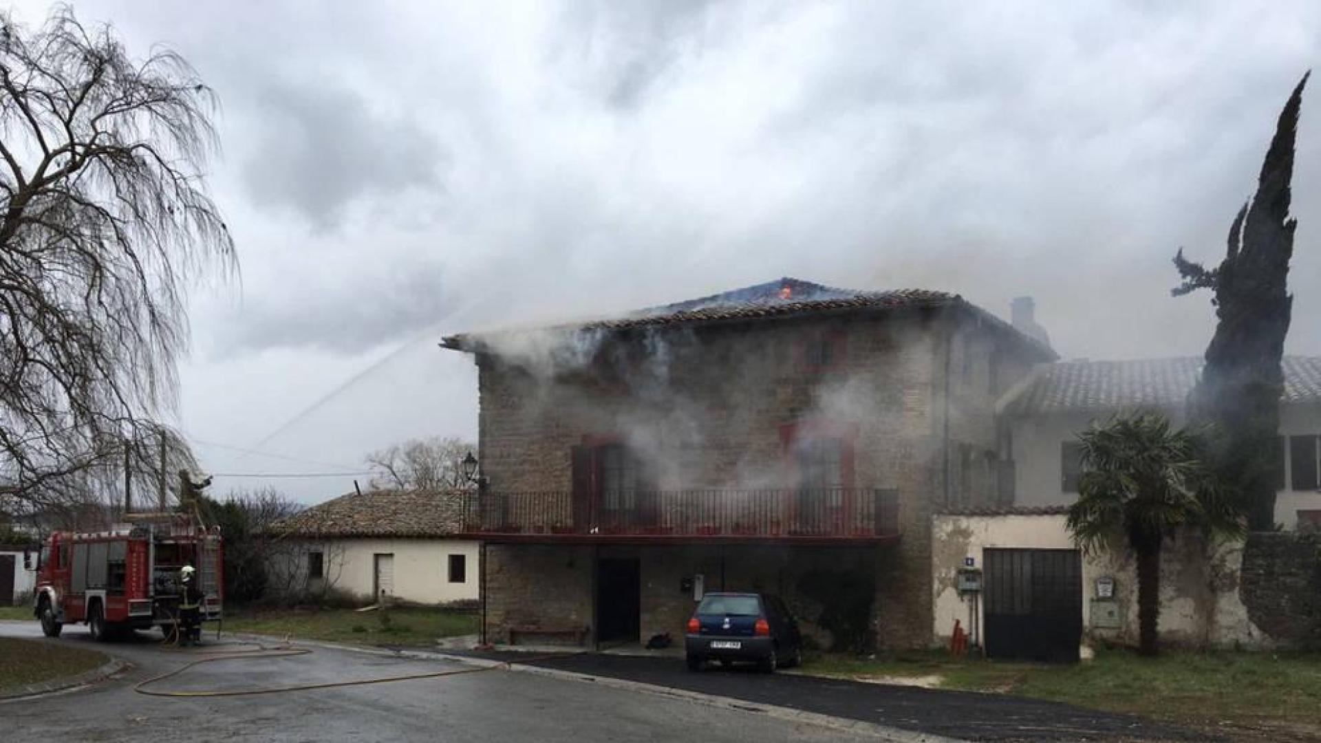 Incendio en una casa de Aizoáin.