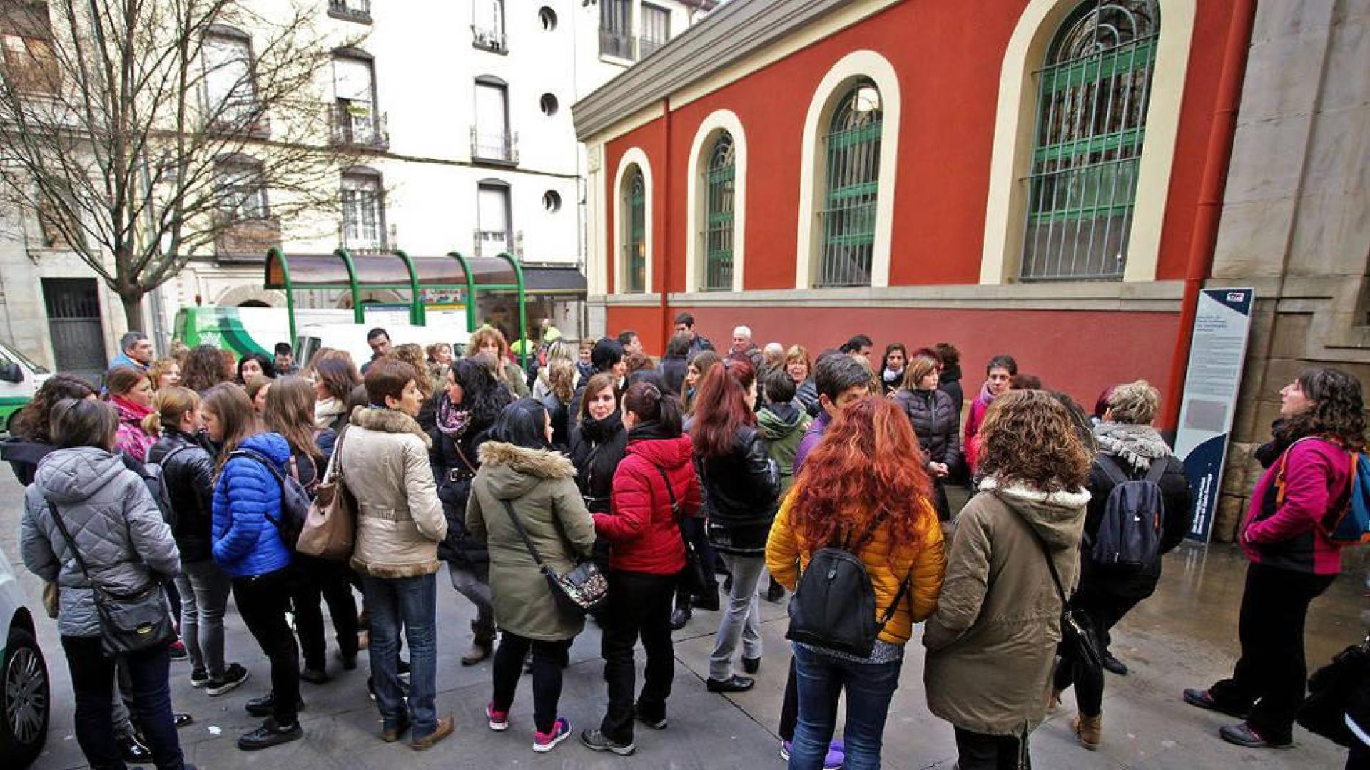 Primera jornada de huelga en Caprabo sin noticias de la empresa