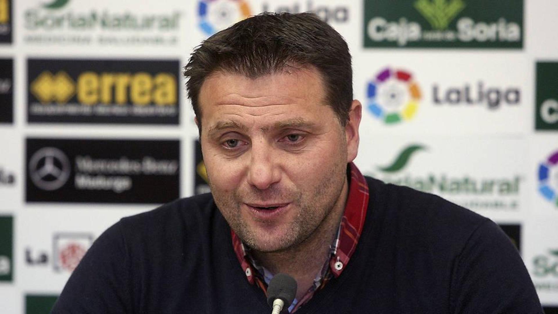César Palacios afirma que continúa en el Numancia "por lealtad"