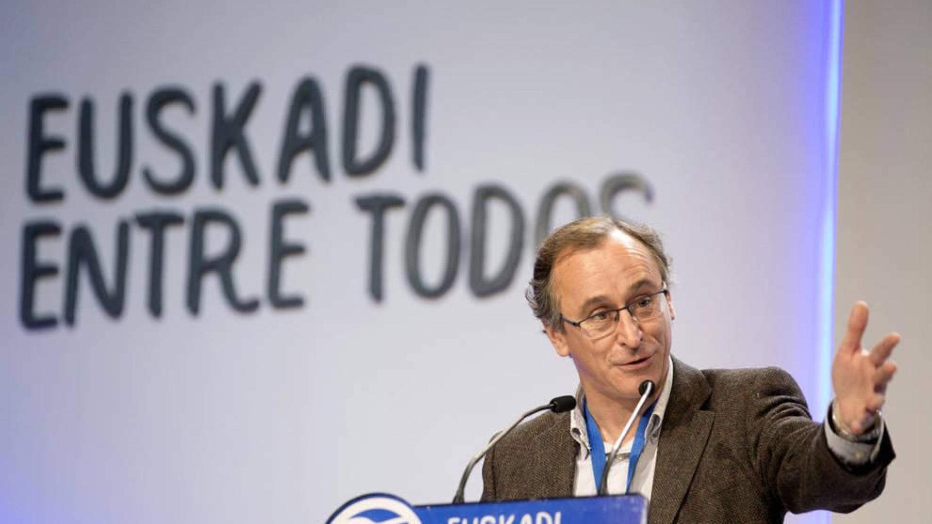 Alfonso Alonso, reelegido presidente del PP vasco con el 94,96% de los votos