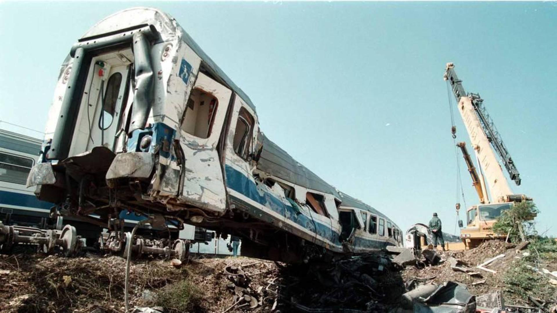 El 31 de marzo de 1997 un accidente ferroviario causó 18 muertos en Uharte Arakil. Diario de Navarra publicó, en los ejemplares del 1 y 2 de abril, una colección de fotografías que hoy nos permite recordar el fatídico suceso.