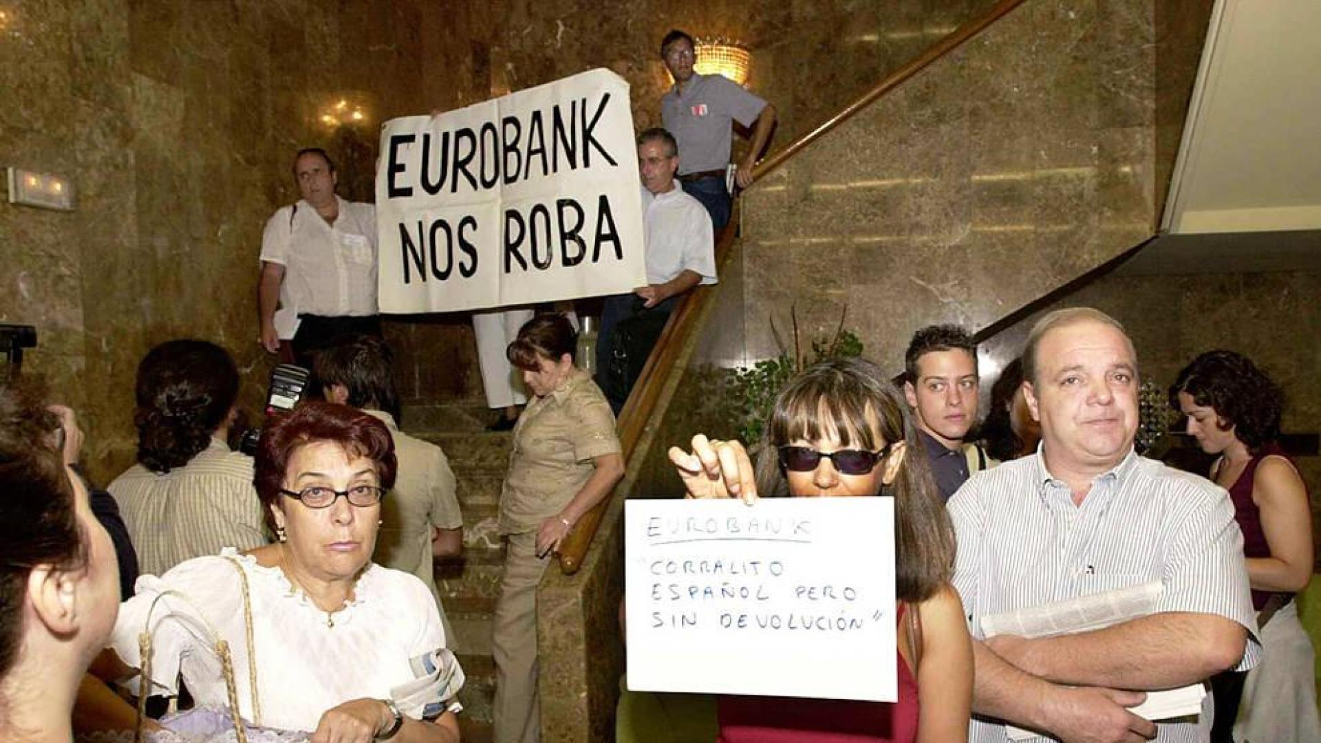 Tres años de cárcel para dos exdirectivos de Eurobank por la quiebra de la entidad