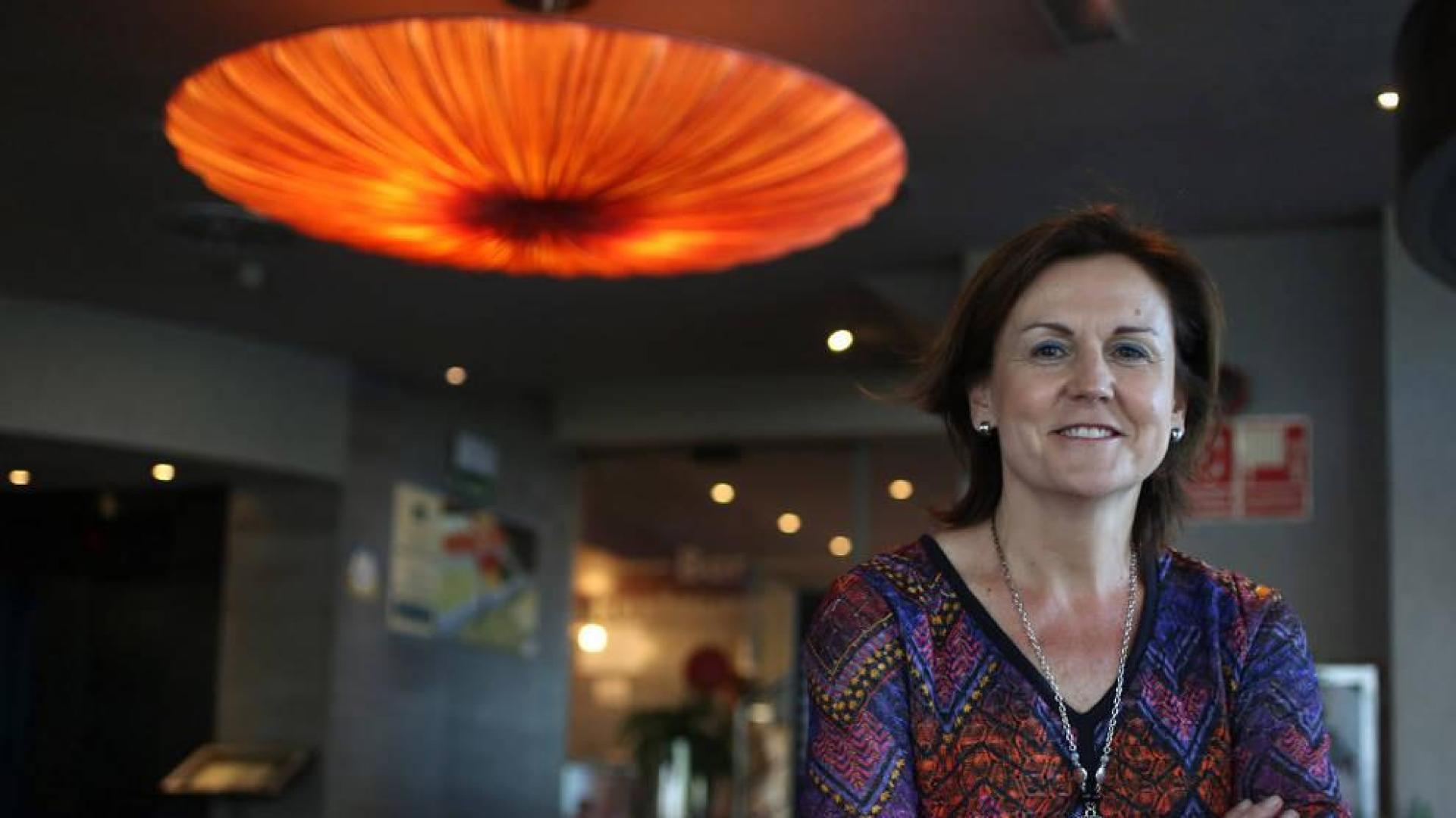 Ana Azurmendi: “Los móviles con Internet no se deberían usar hasta los 16 años”