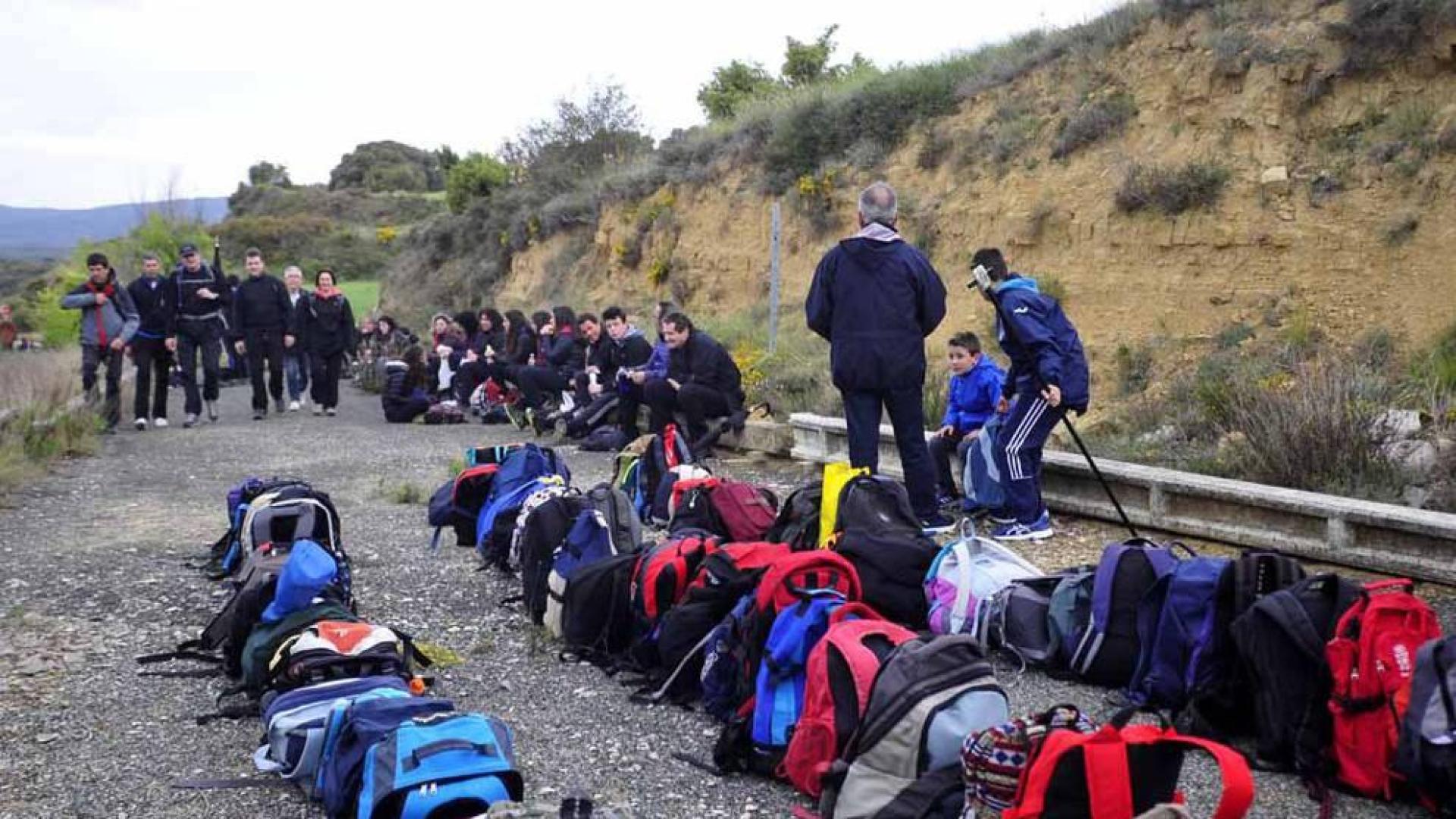 Fotoss de miles de romeros caminando a Ujué llegados de Tafalla, Beire, Murillo el Fruto, Pitillas, Carcastillo y Santacara