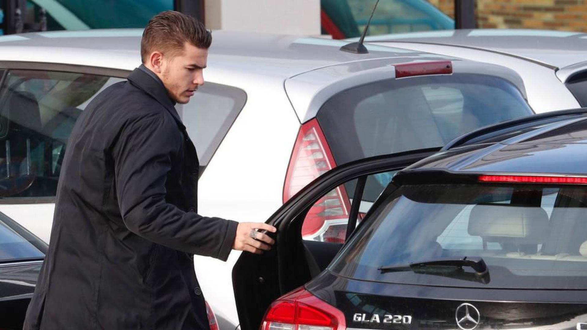 Fiscalía pide 7 meses al jugador Lucas Hernández por maltrato y 6 a su pareja