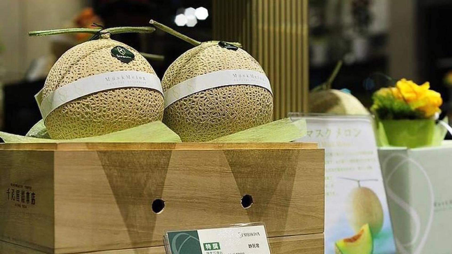 El lujo de la fruta en Japón: una fresa a 400 euros y melones a 200