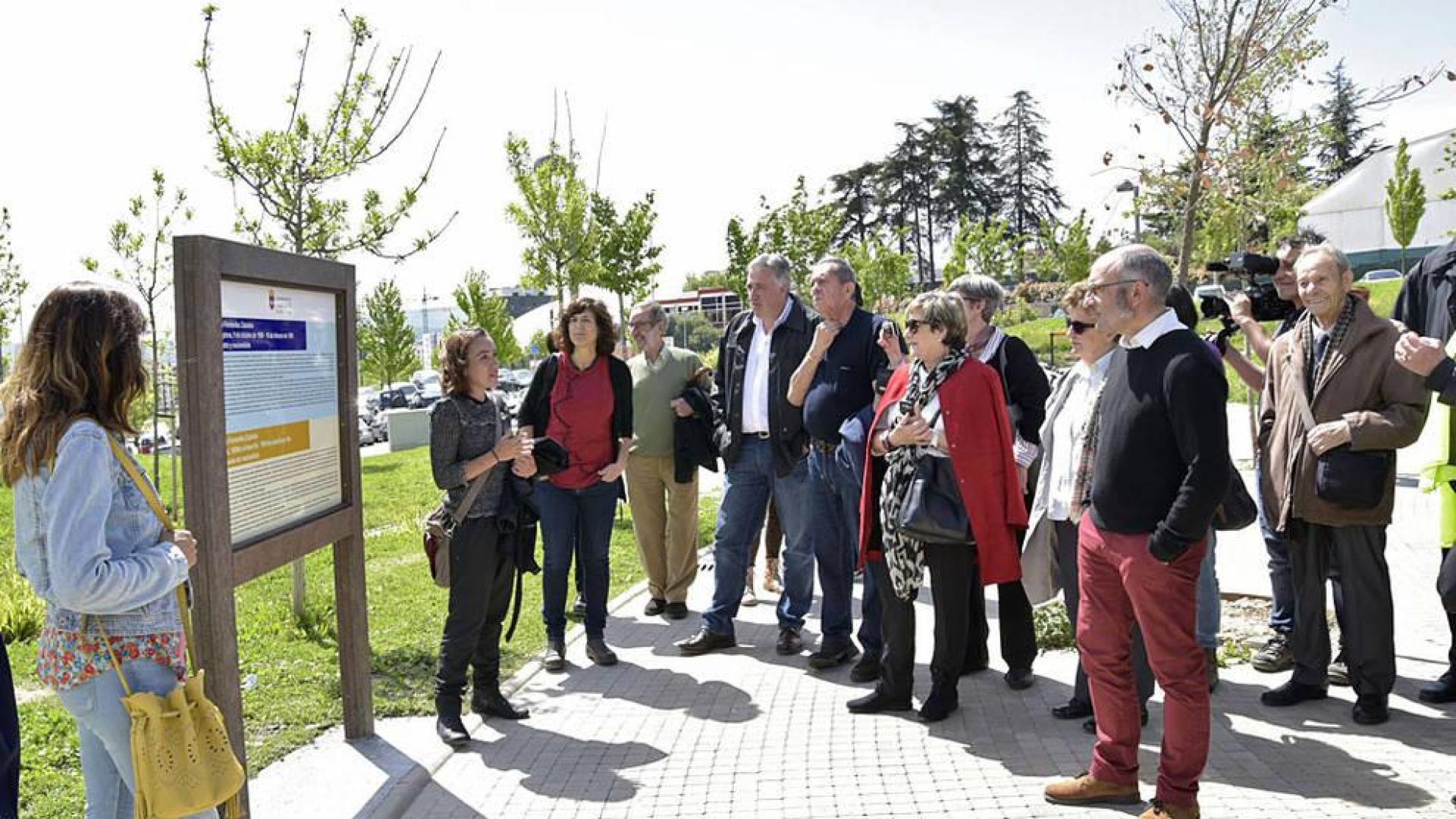 Instalados los paneles informativos en el parque de las Pioneras de Pamplona