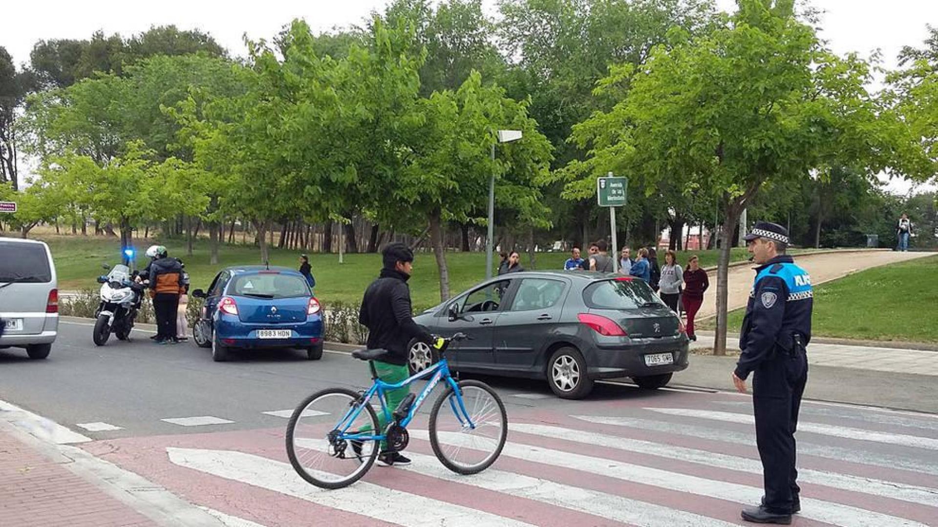 Herida leve una joven de 17 años cuando cruzaba un paso de peatones en Tudela