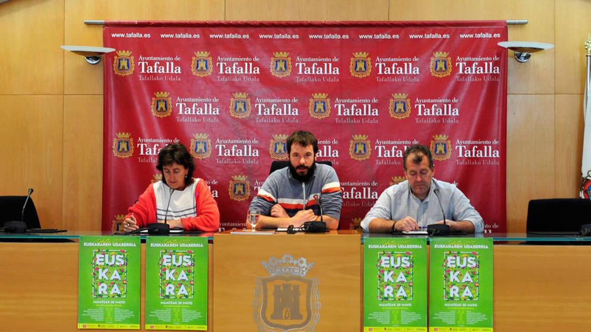 Tafalla dedica el día del euskera a las primeras profesoras de la ikastola