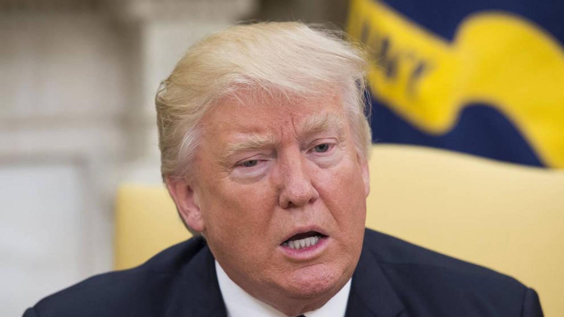 Trump le exigió "lealtad" a Comey y éste le ofreció "honestidad"