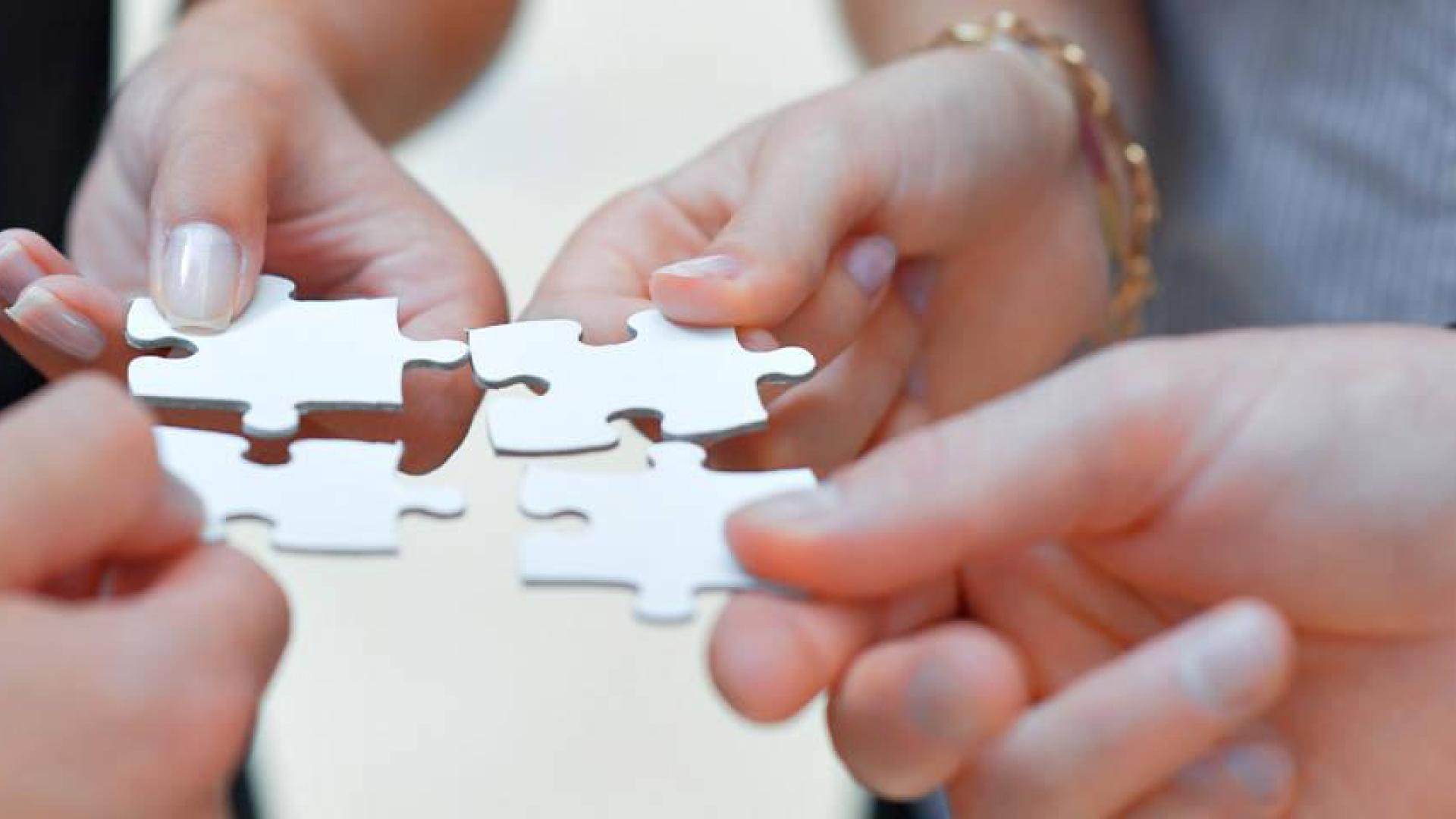 Un total de 65 parejas participan en el VI Concurso de Puzzles de Mutilva