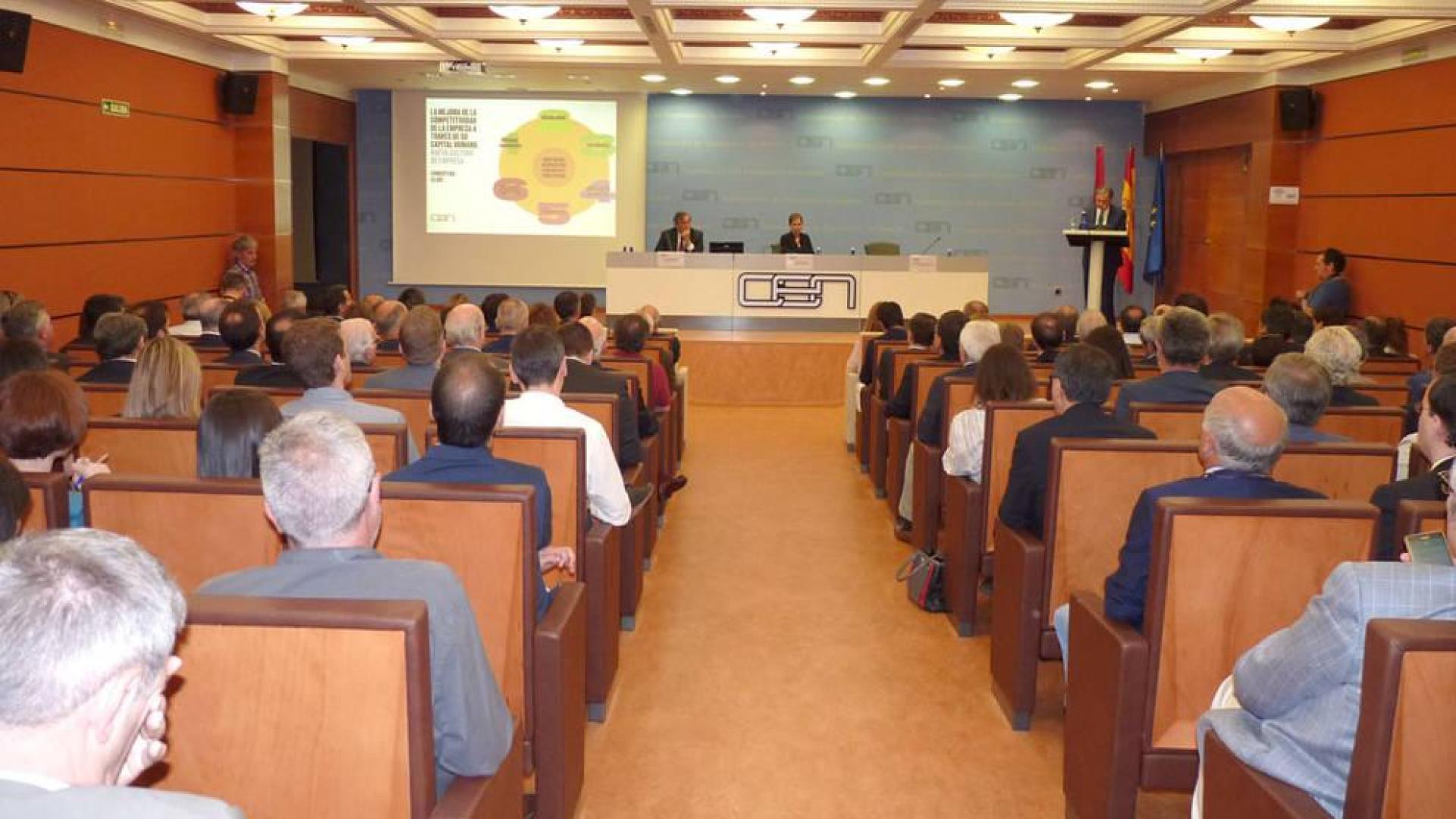 La CEN inicia un plan piloto para mejorar la competitividad a través de las personas