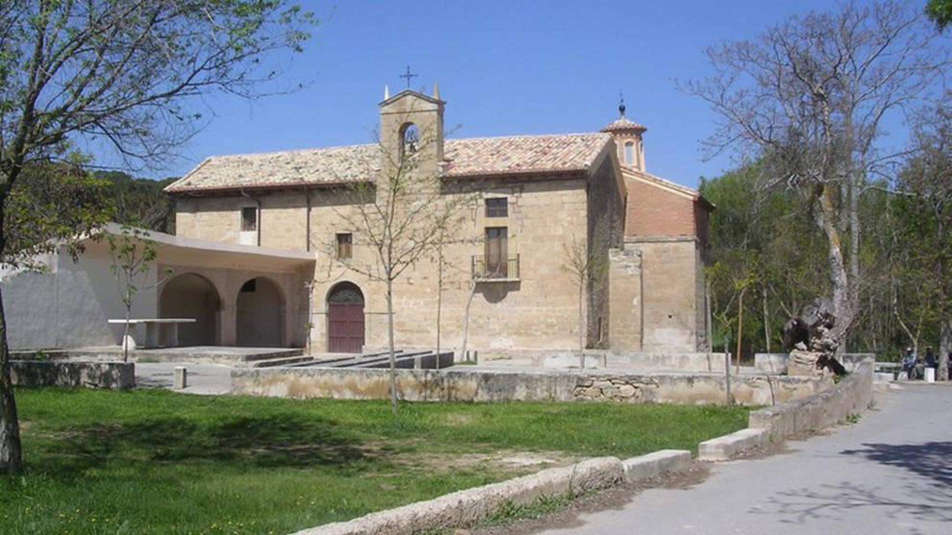 La ermita de Cuevas y el colegio público se ganan a los vecinos de Viana