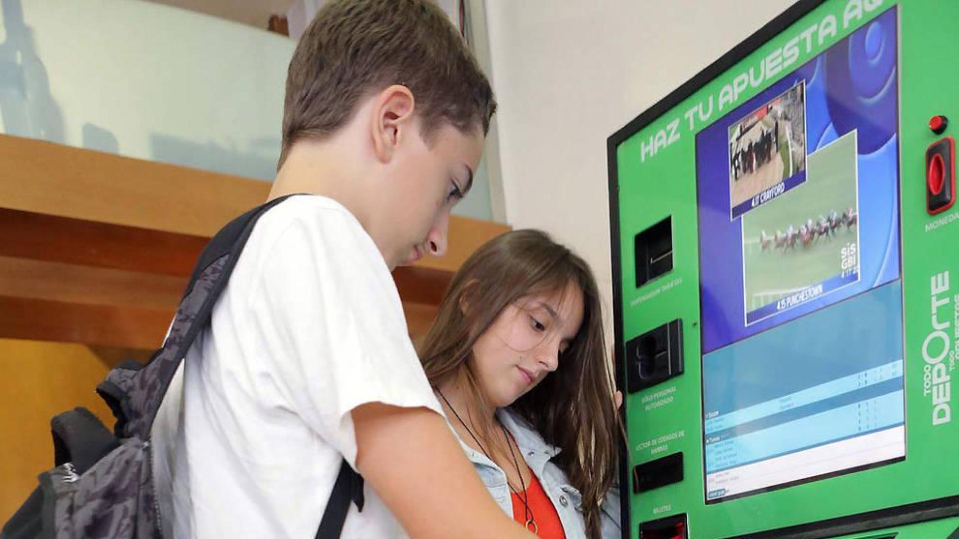 Los centros escolares alertan del auge de la adicción de los jóvenes a las apuestas