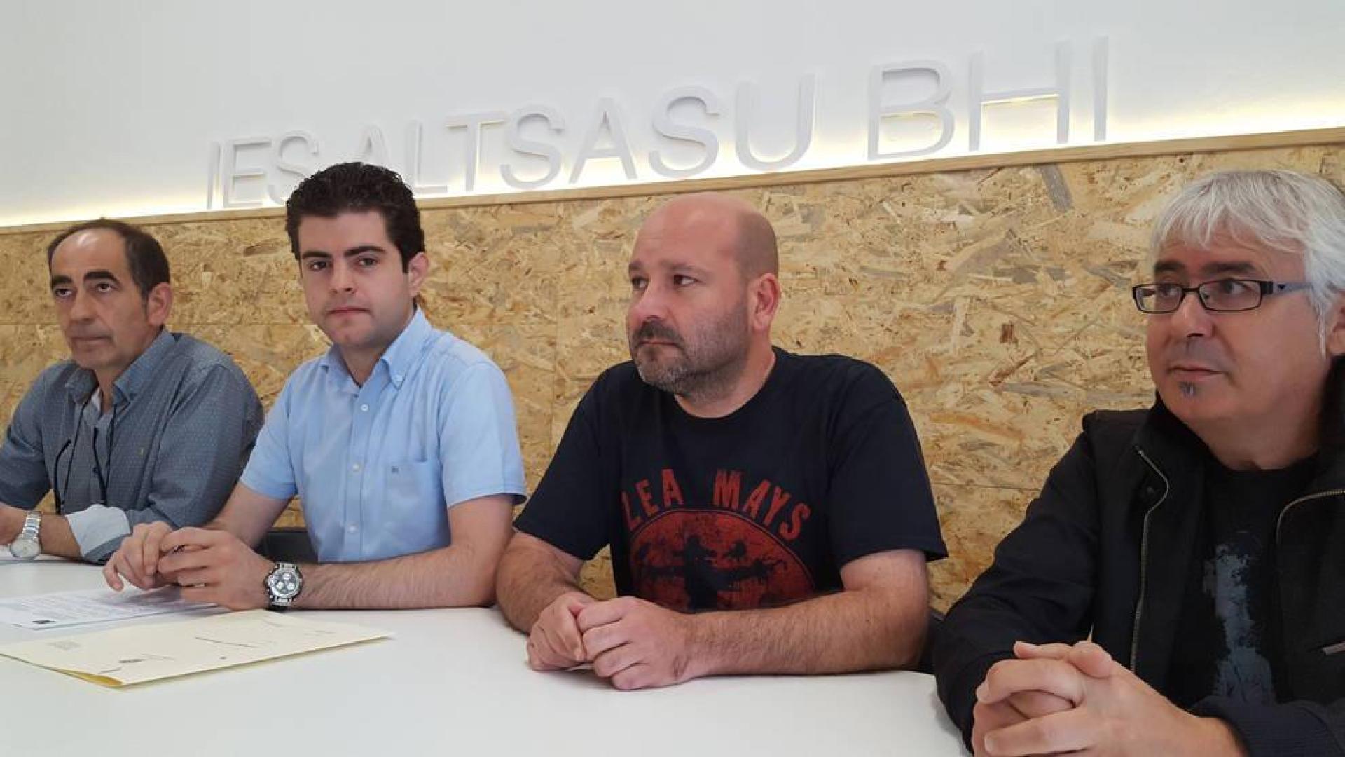El instituto entrega a Alsasua un archivo de 300 testimonios de personas mayores
