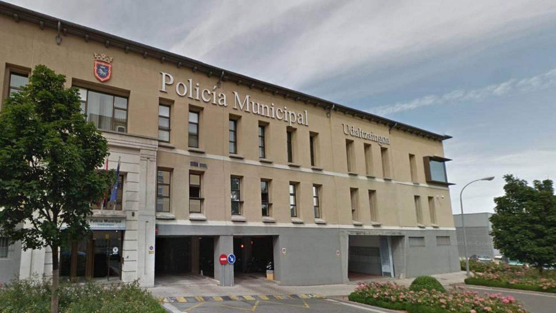 Un conductor ebrio accede por error al garaje de Policía Municipal de Pamplona