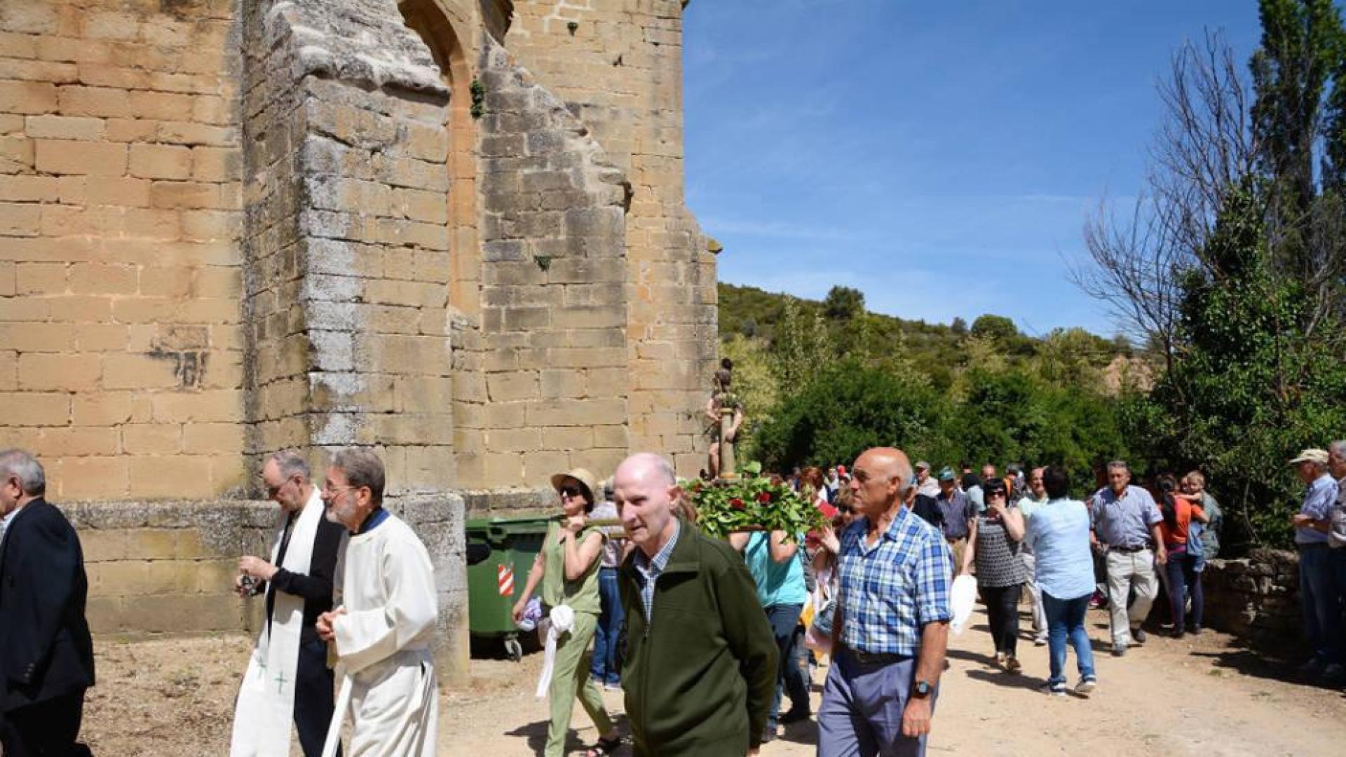 La procesión de San Zoilo reúne a más de 500 personas