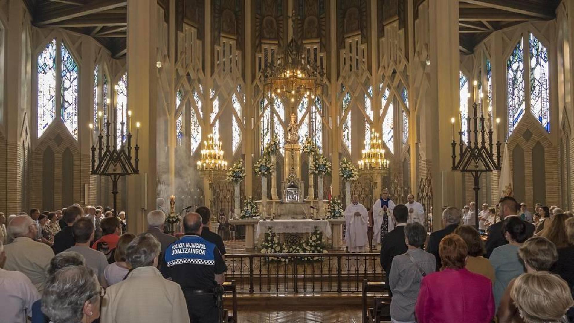 La patrona de Estella reluce en su día grande