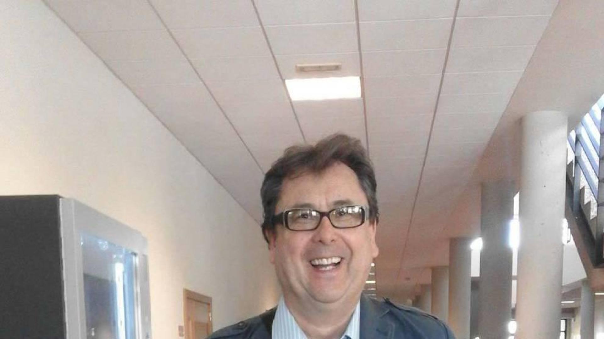 “El estúpido daña a los demás y no consigue nada a cambio”