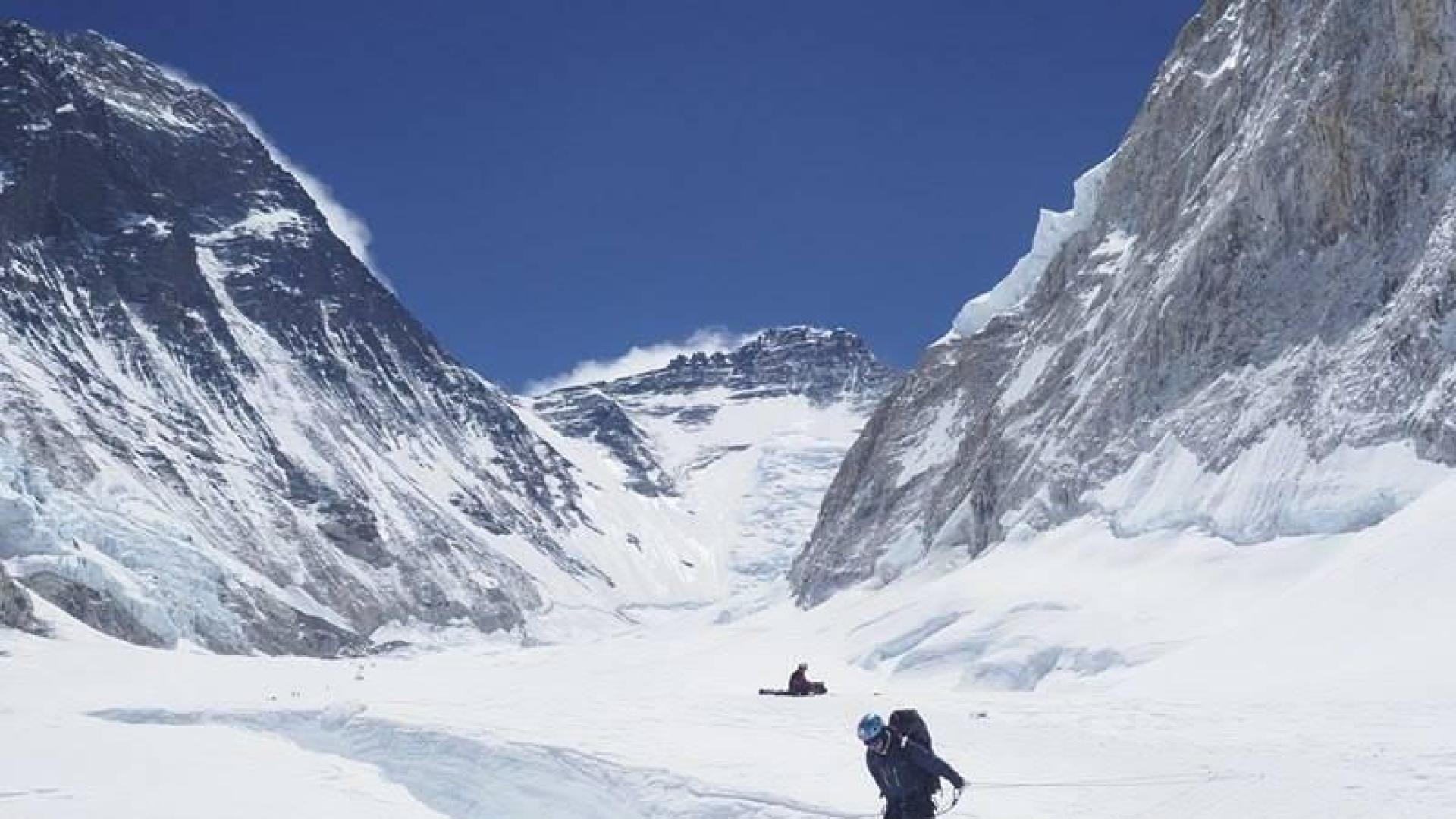 El whatsapp que le "llevó" a la cumbre del Lhotse