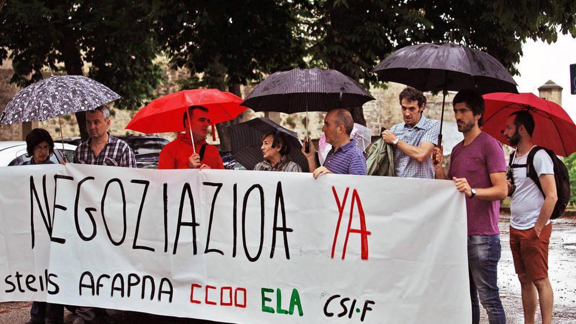 Los sindicatos piden que Educación negocie la acreditación de interinos