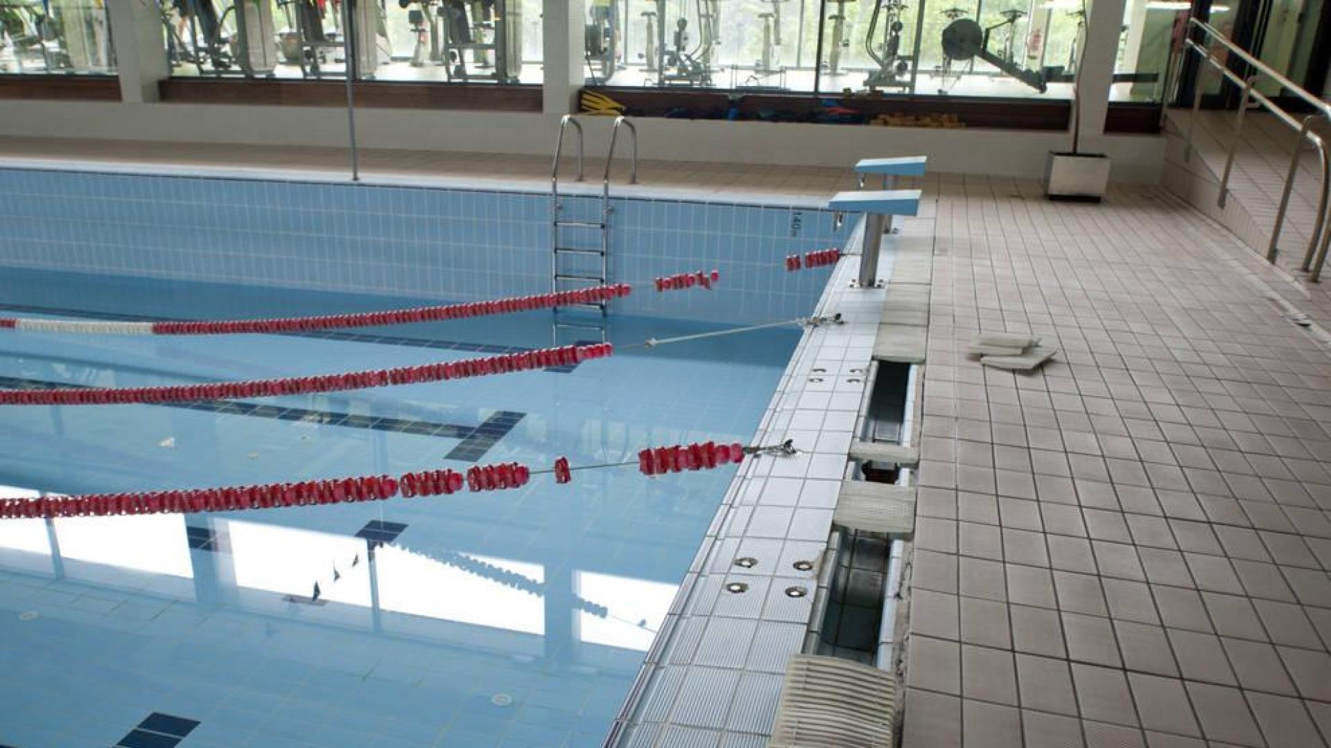 Problemas en la piscina cubierta de Peralta obligan a adelantar su cierre