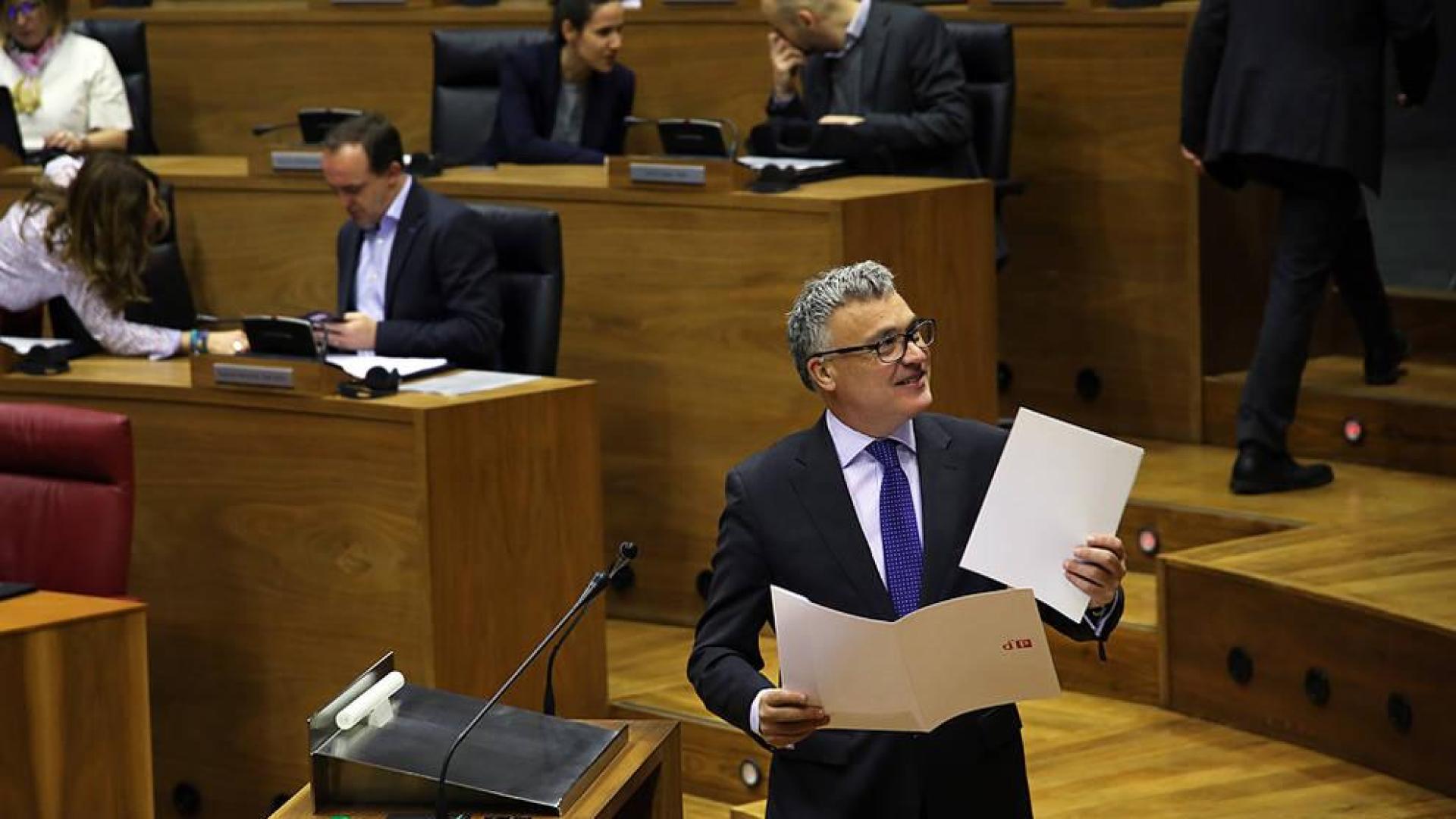 El Defensor ve preciso justificar  el paso de un municipio a la zona no vascófona