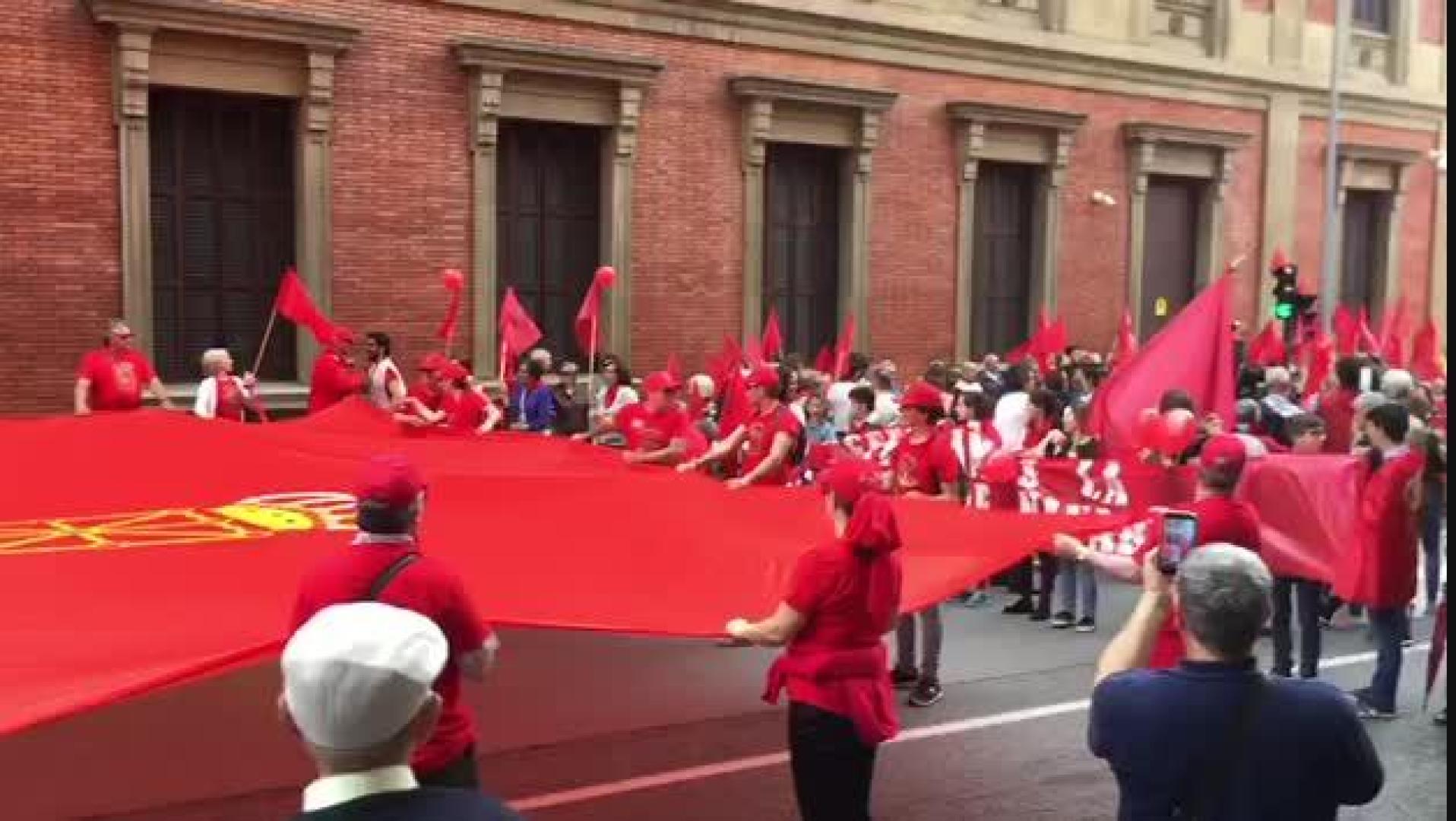 Consignas antes del arranque de la manifestación por la bandera (III)