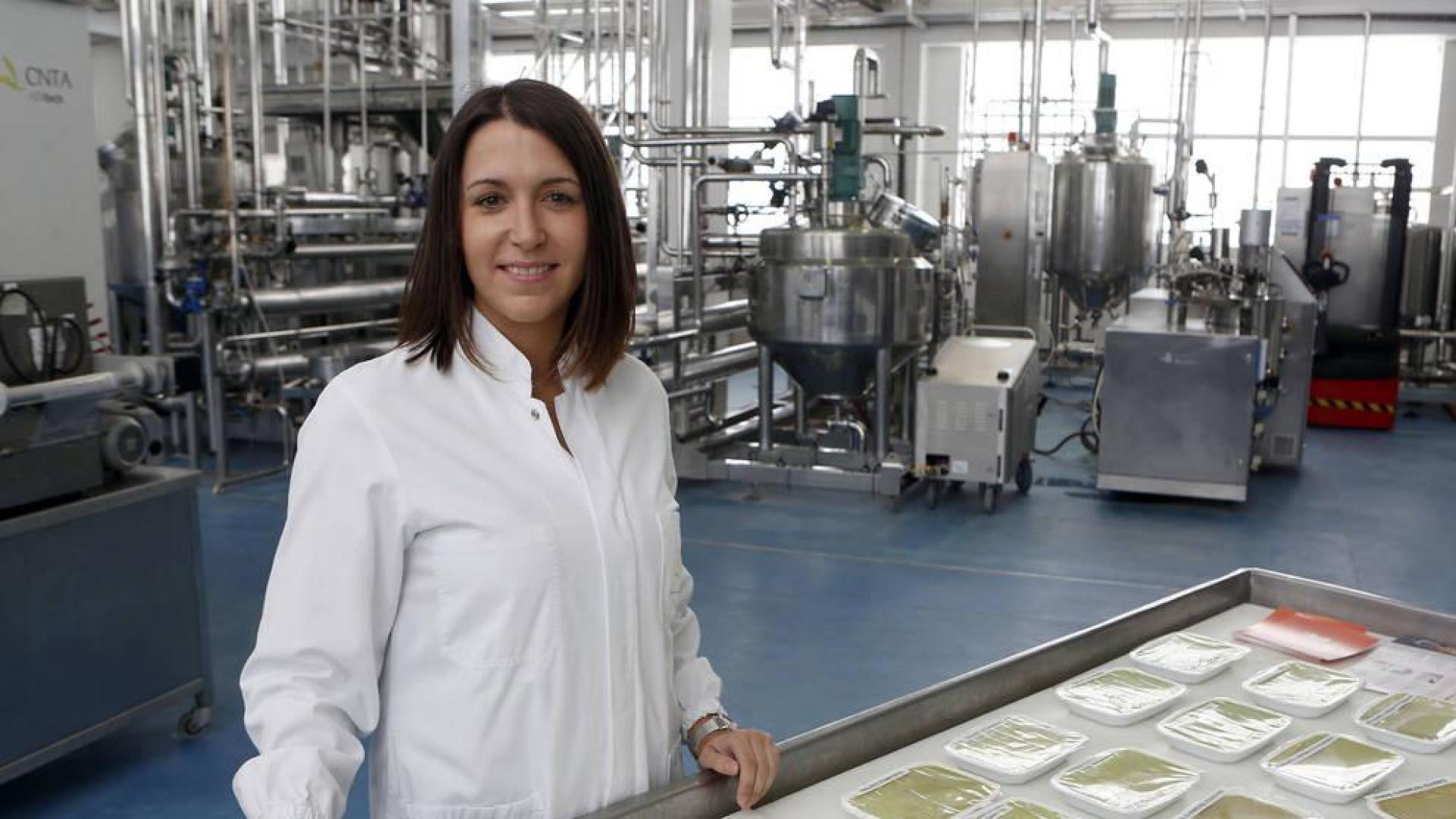Leticia Ortiz Romero ayer, en el laboratorio del CNTA.
