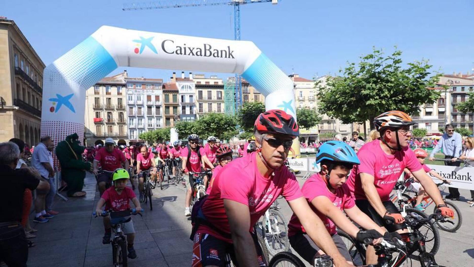 Unos 4.000 participantes toman parte en el Día de la Bicicleta de Pamplona