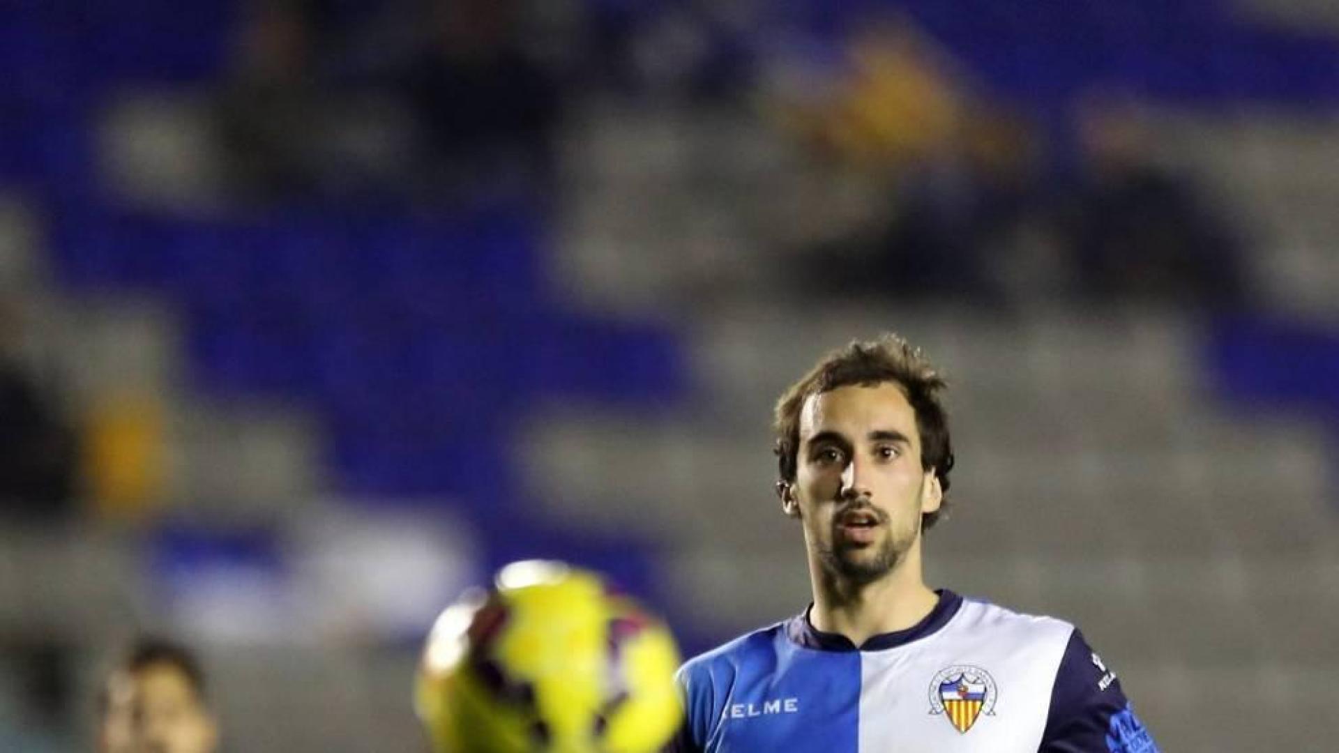 Iñigo Eguaras, con el Sabadell.
