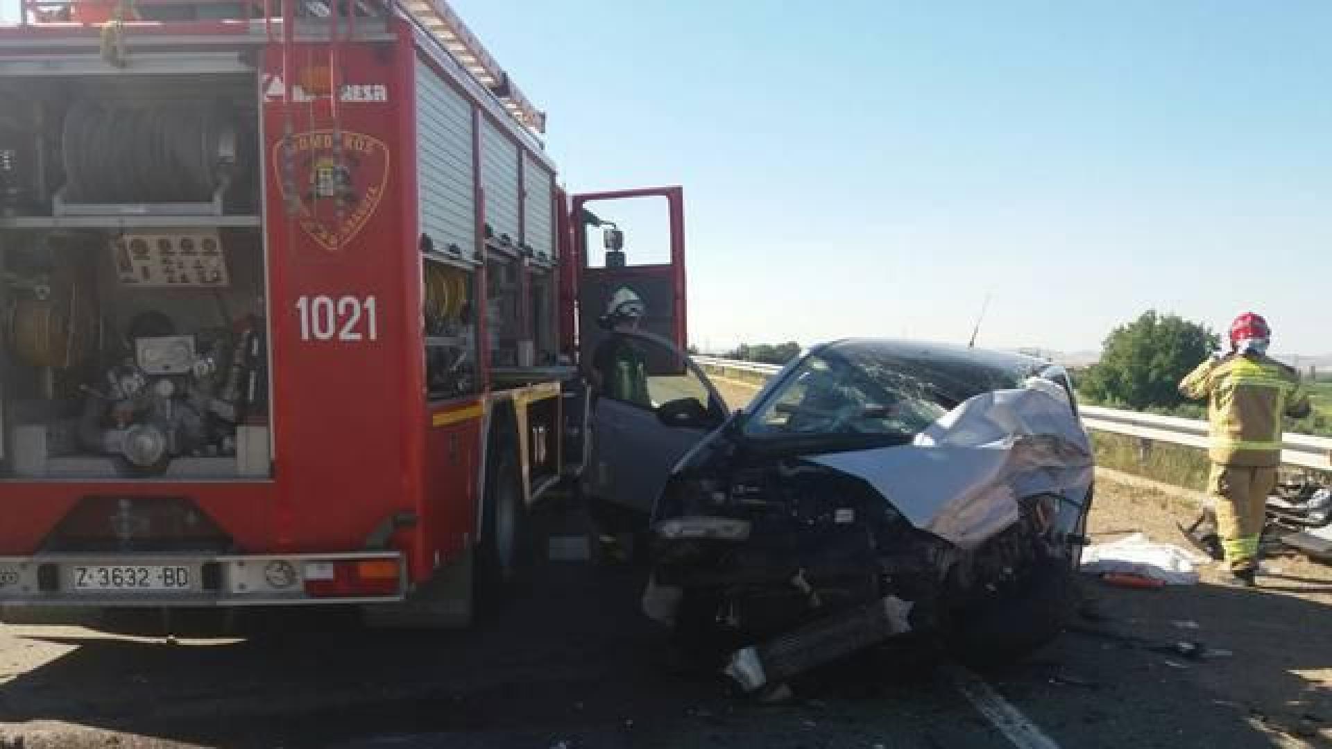 Muere un vecino de Pamplona tras colisionar su vehículo con un camión en Mallén